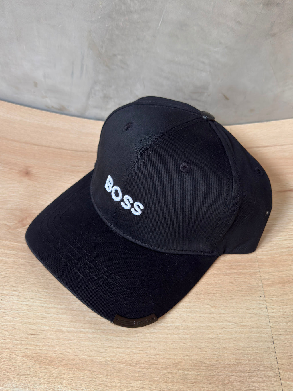 HUGO BOSS NEGRA CLÁSICA