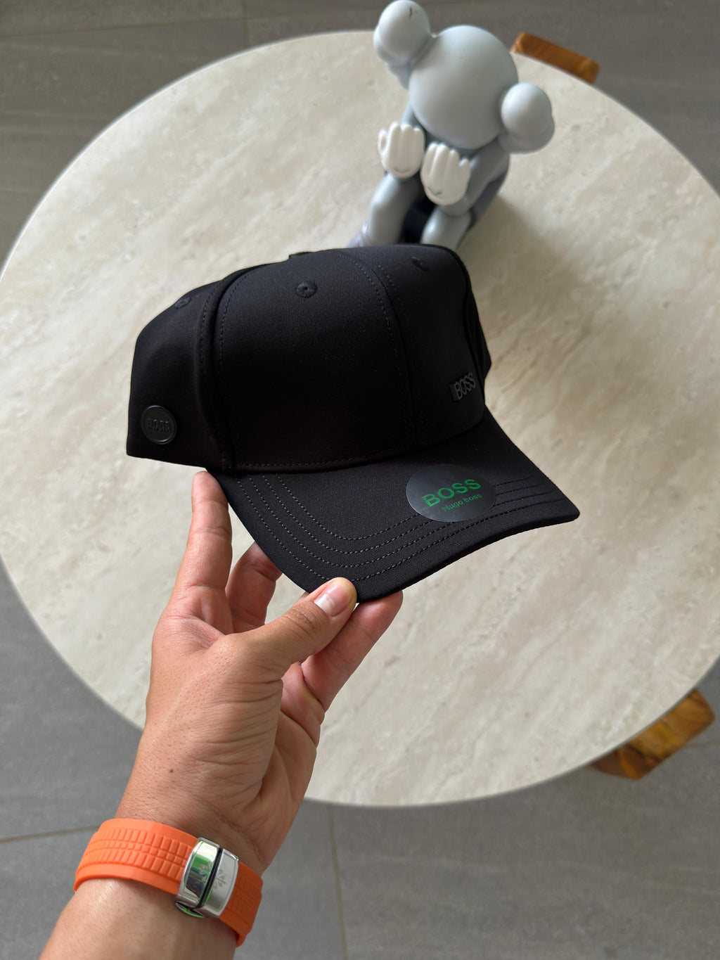 BOSS CLÁSICA LOGO MINIMALISTA NEGRA