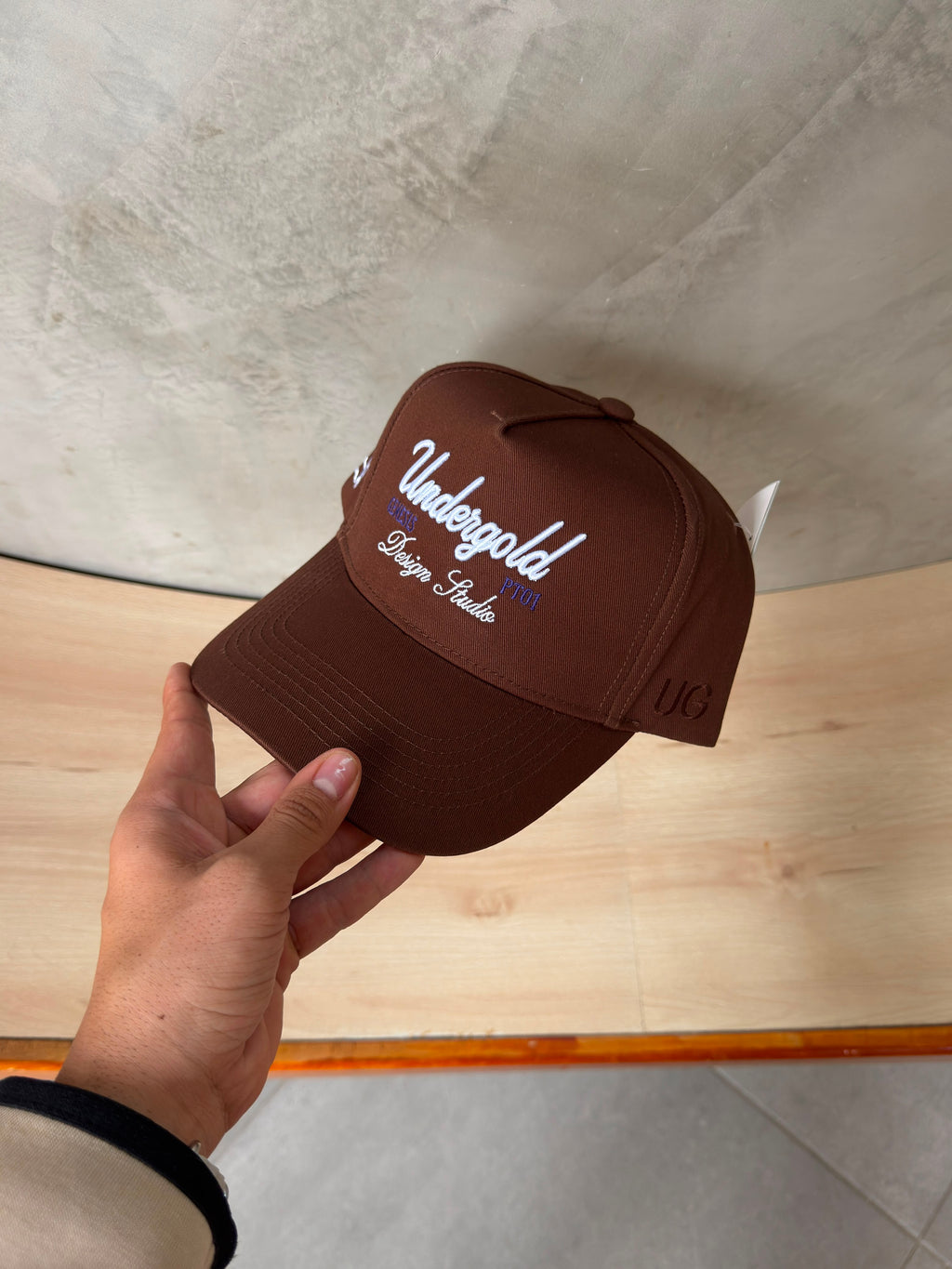 GORRA UNDERGOLD CAFE ANGELES