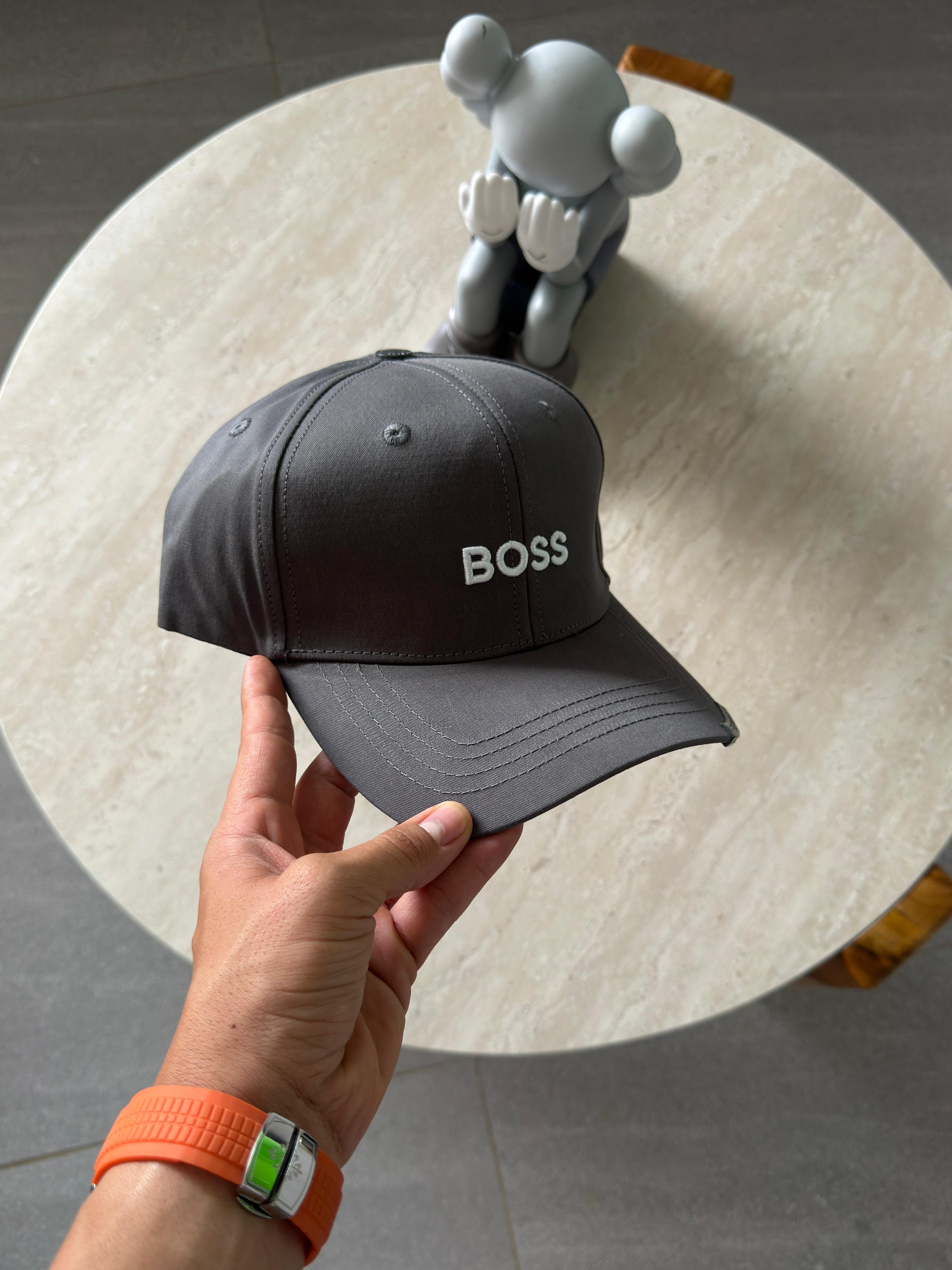 HUGO BOSS CLÁSICA GRIS