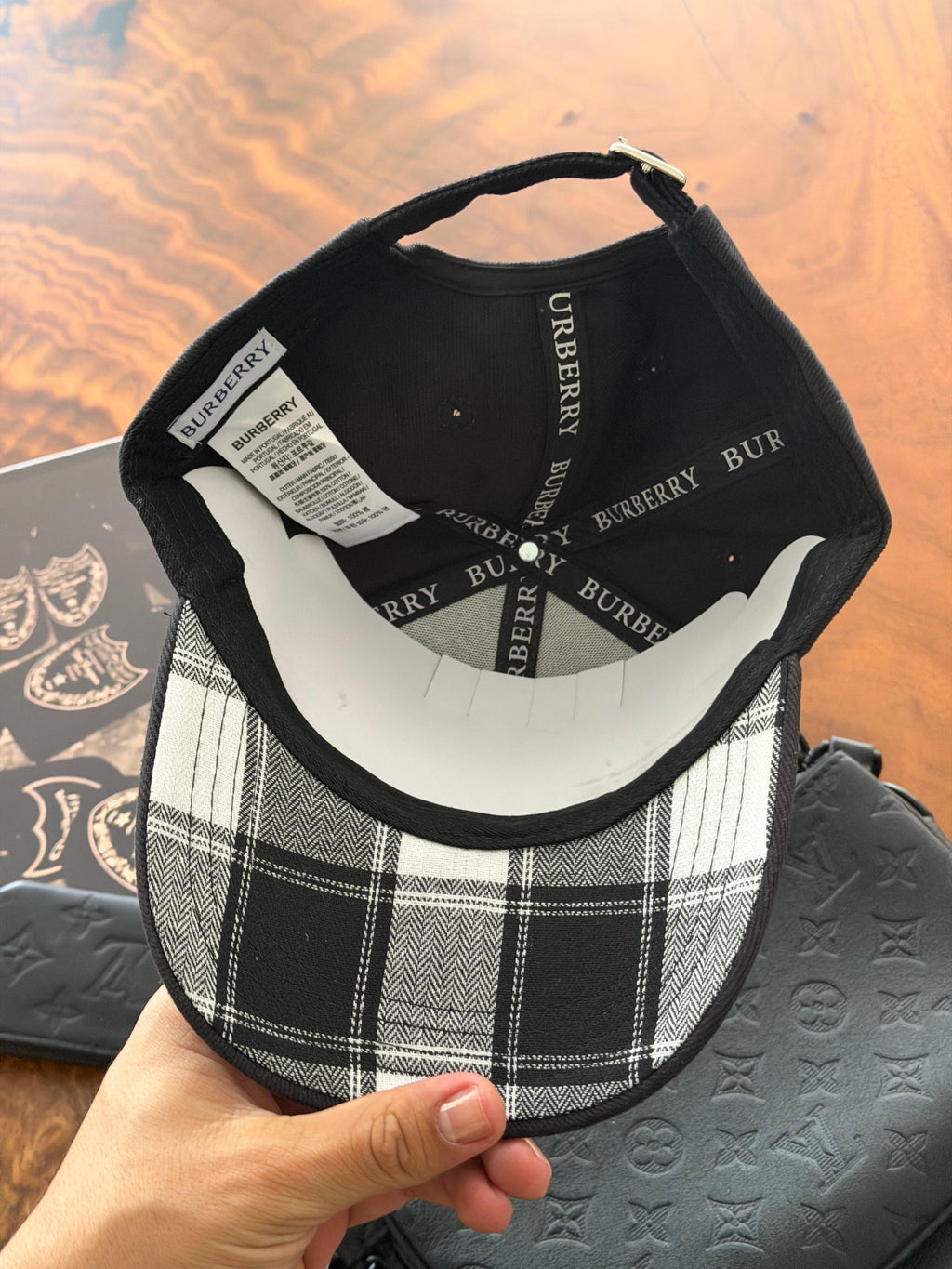 Gorra Burberry - Negra