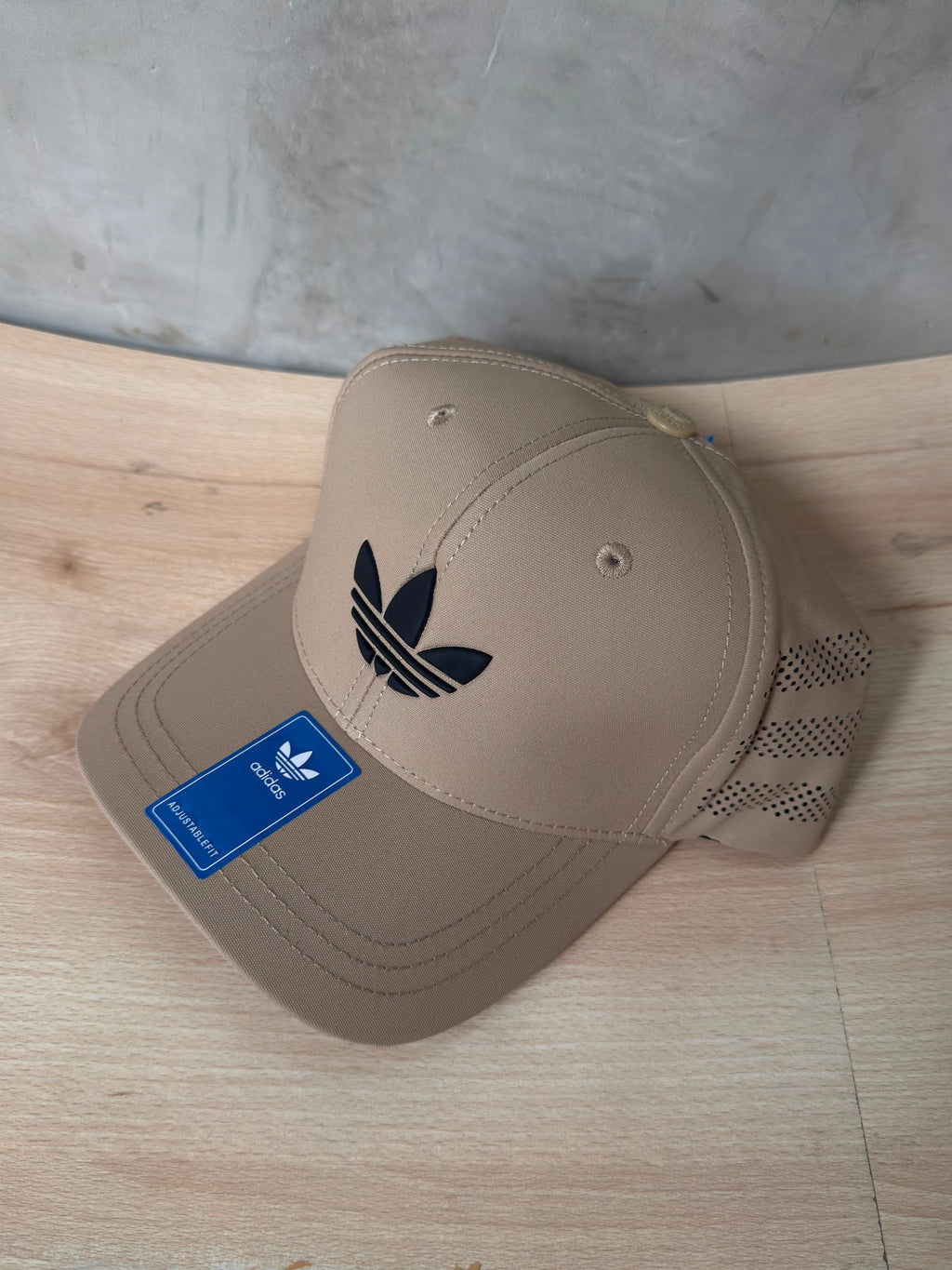ADIDAS BEIGE LOGO ORIGINALS