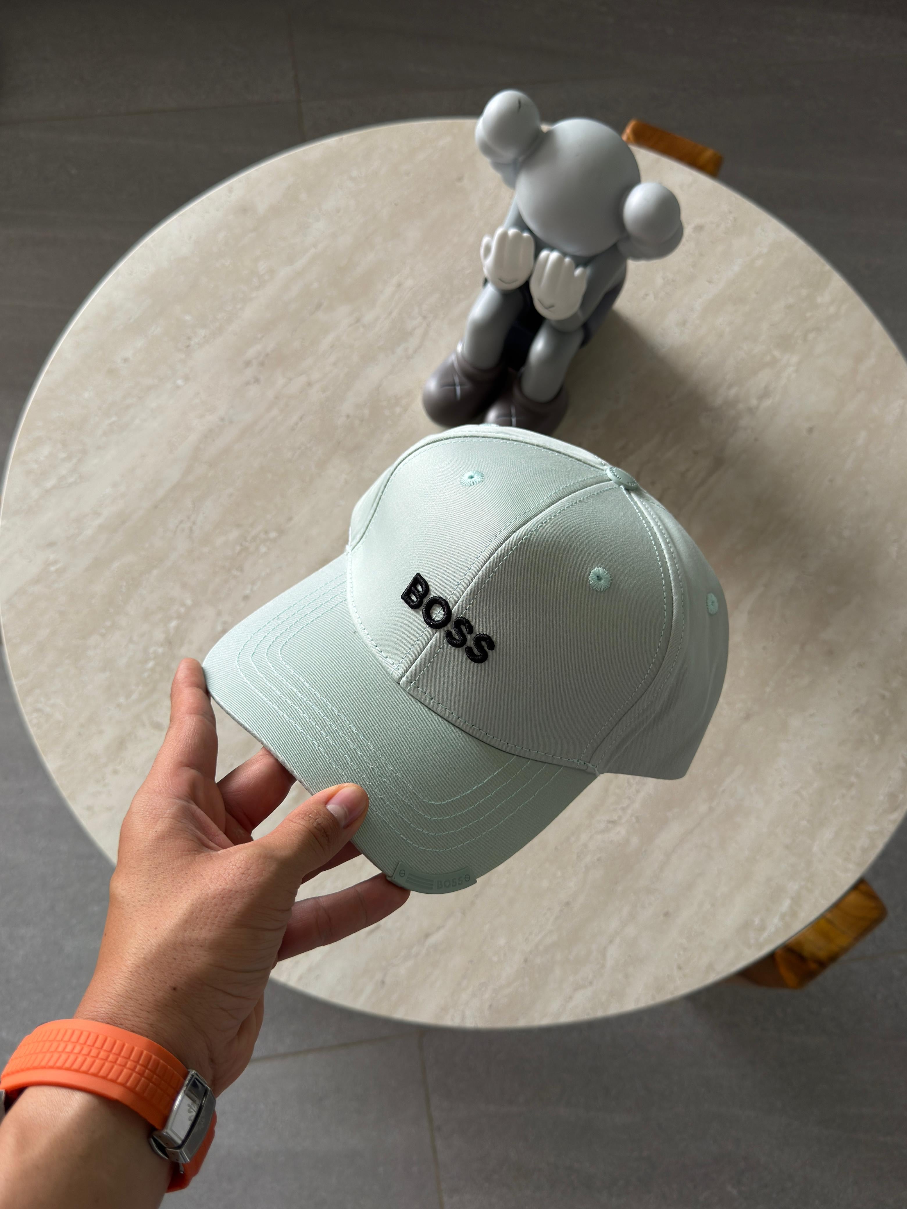 HUGO BOSS AZUL CLARO