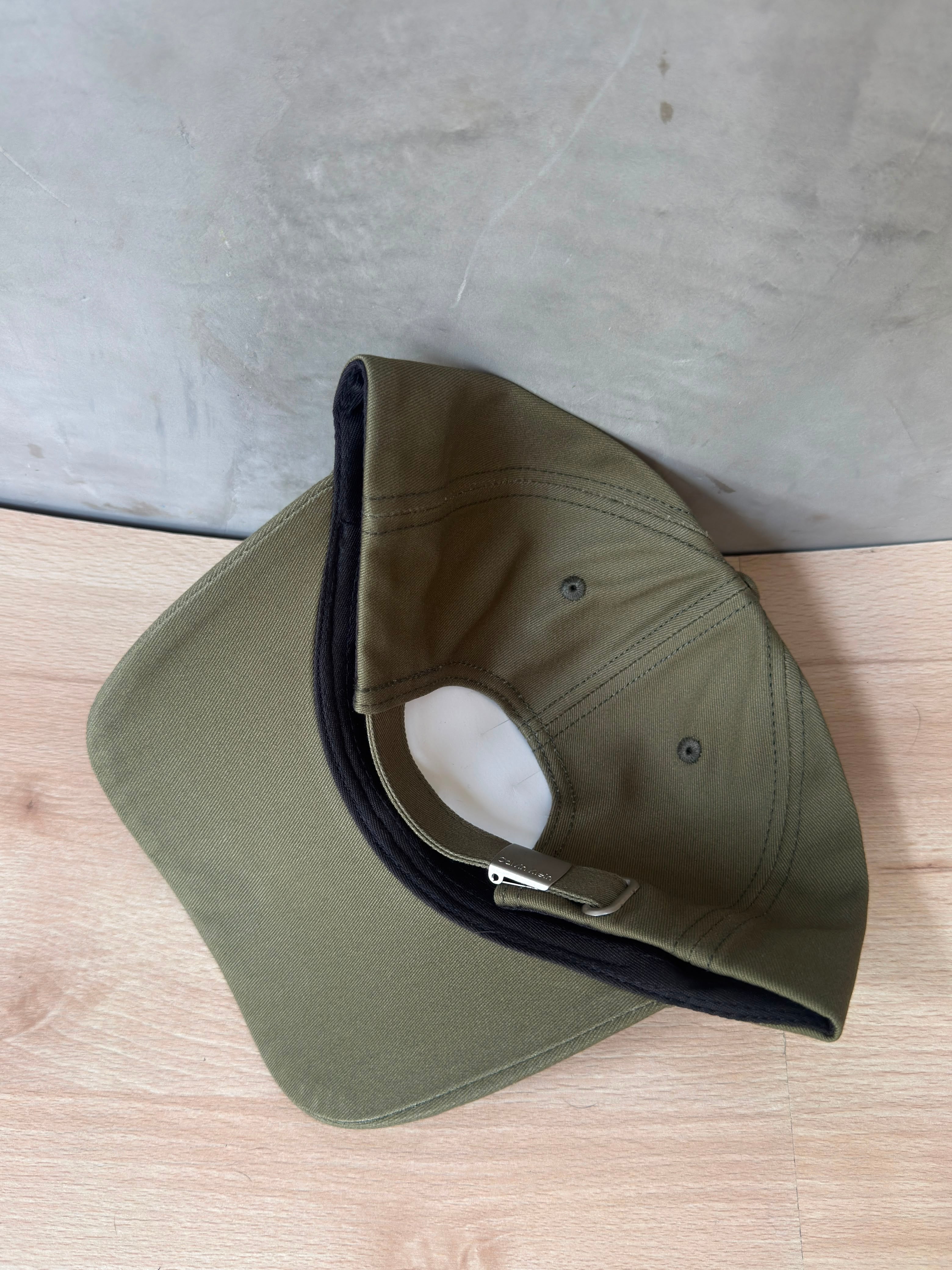 CALVIN KLEIN-VERDE MILITAR