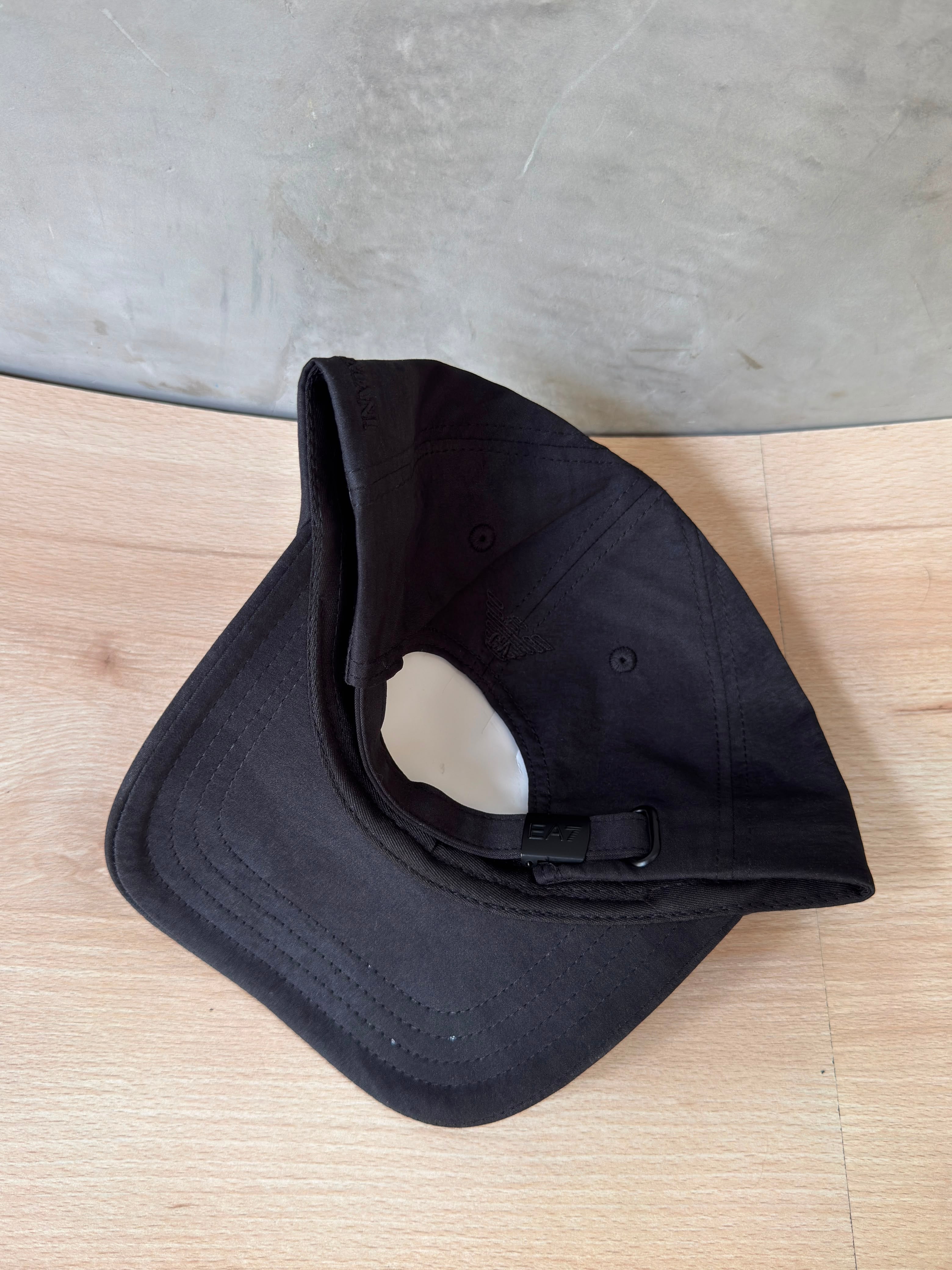 EMPORIO ARMANI NEGRA LOGO NEGRO