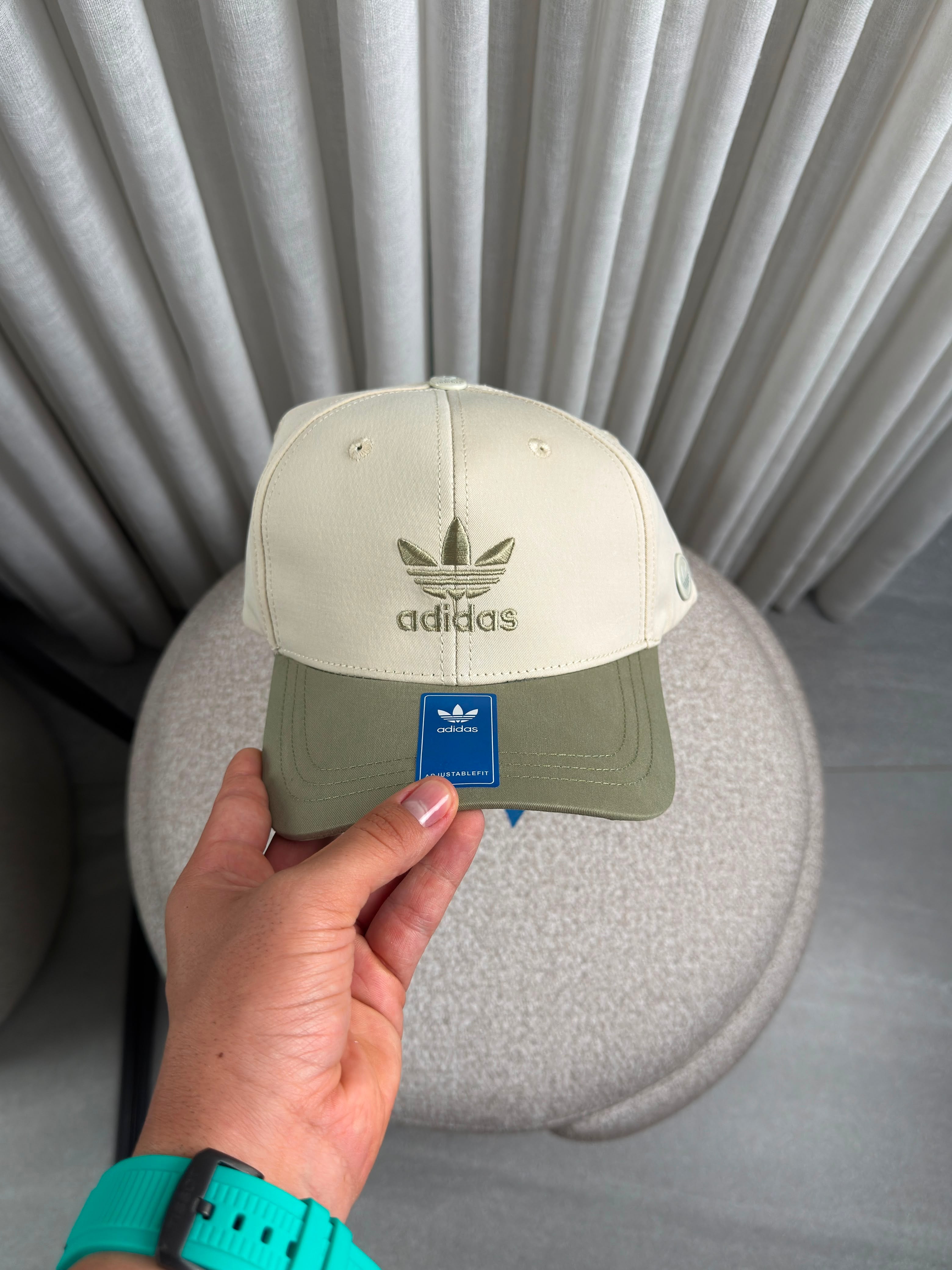 ADIDAS-BLANCA Y VERDE CLASICA