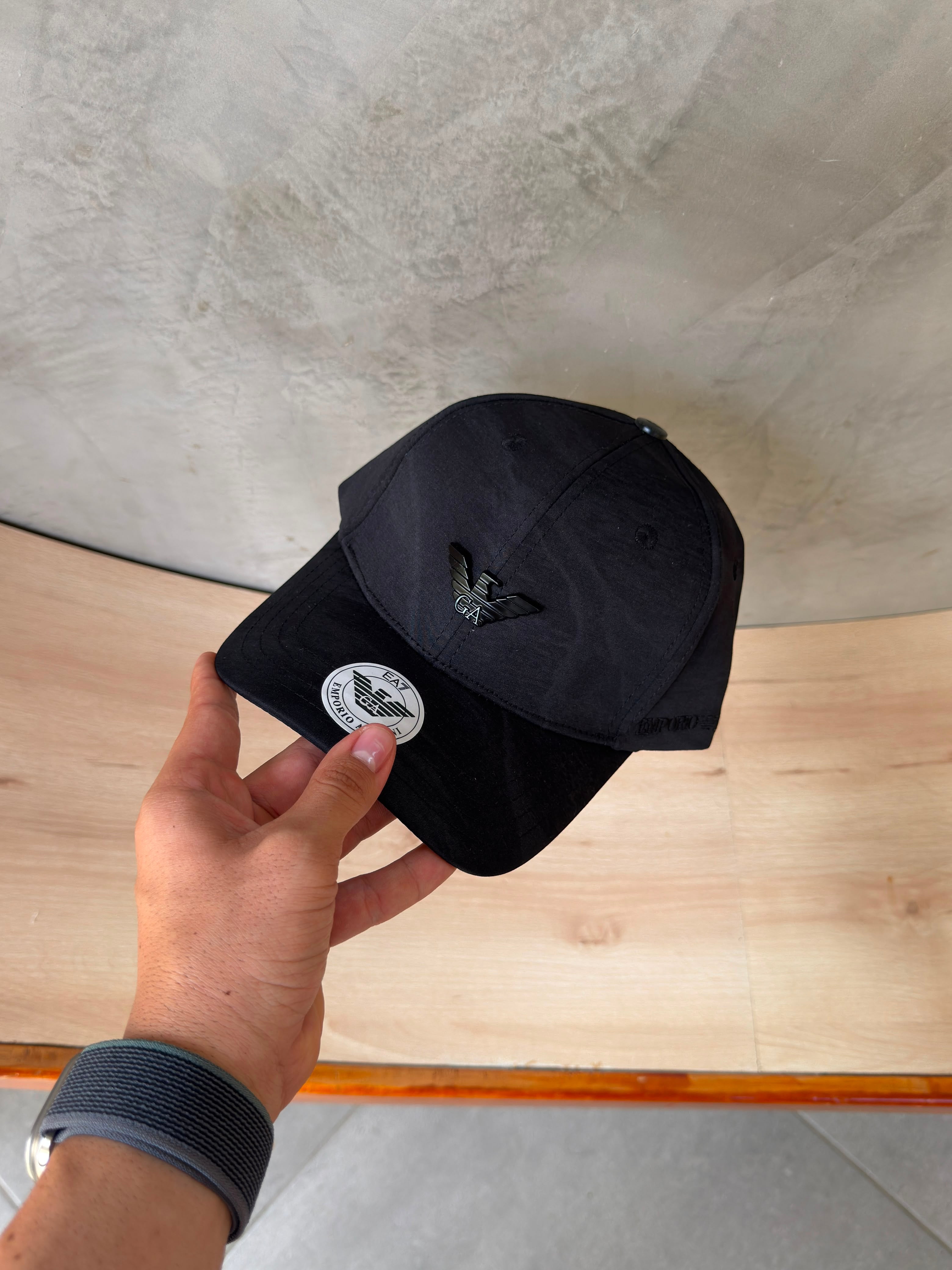 EMPORIO ARMANI NEGRA LOGO NEGRO