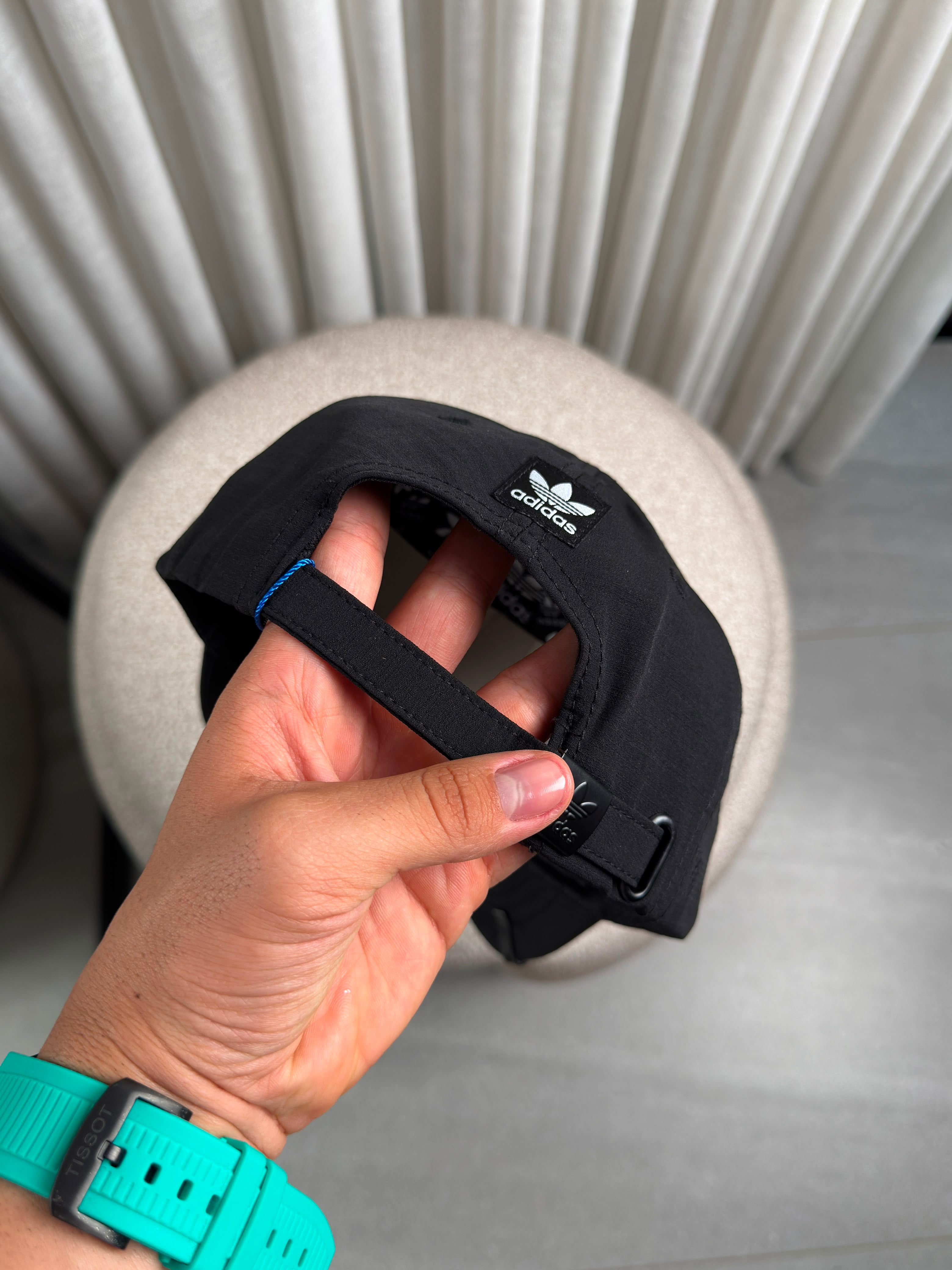 ADIDAS PERFORMANCE NEGRA LOGO ORIGINALS