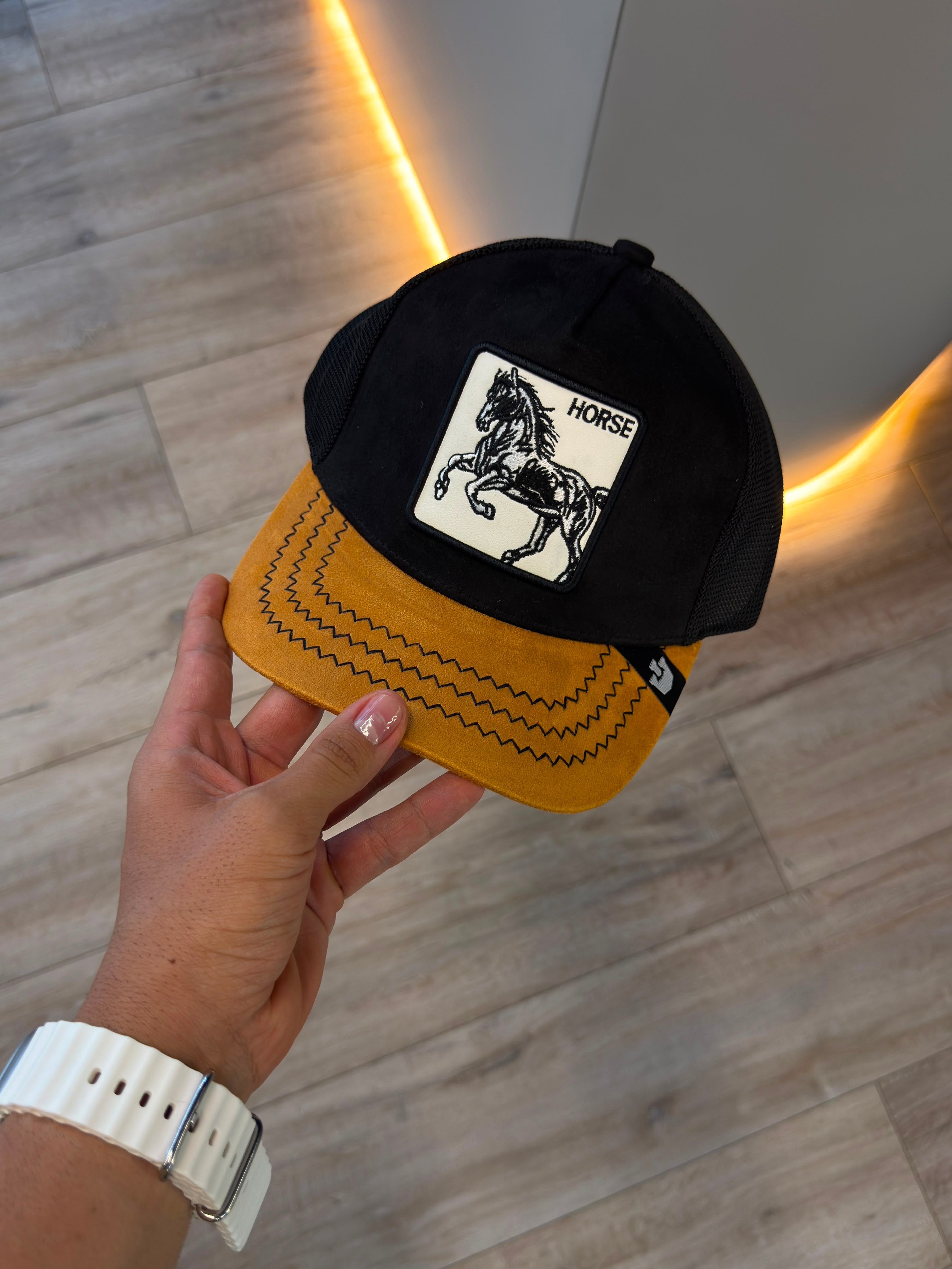 GOORIN HORSE GOLD EDITION