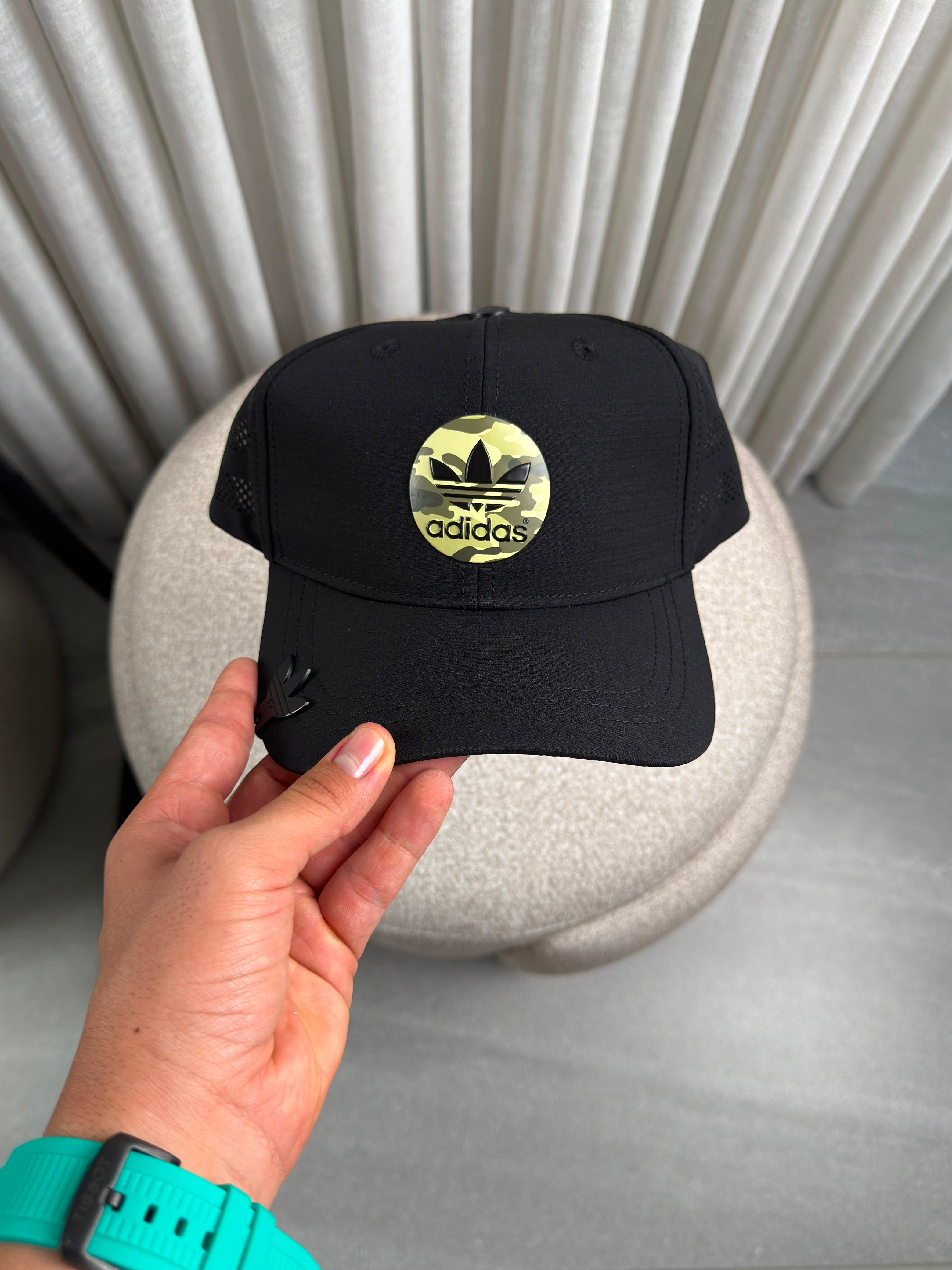 ADIDAS PERFORMANCE NEGRA LOGO ORIGINALS
