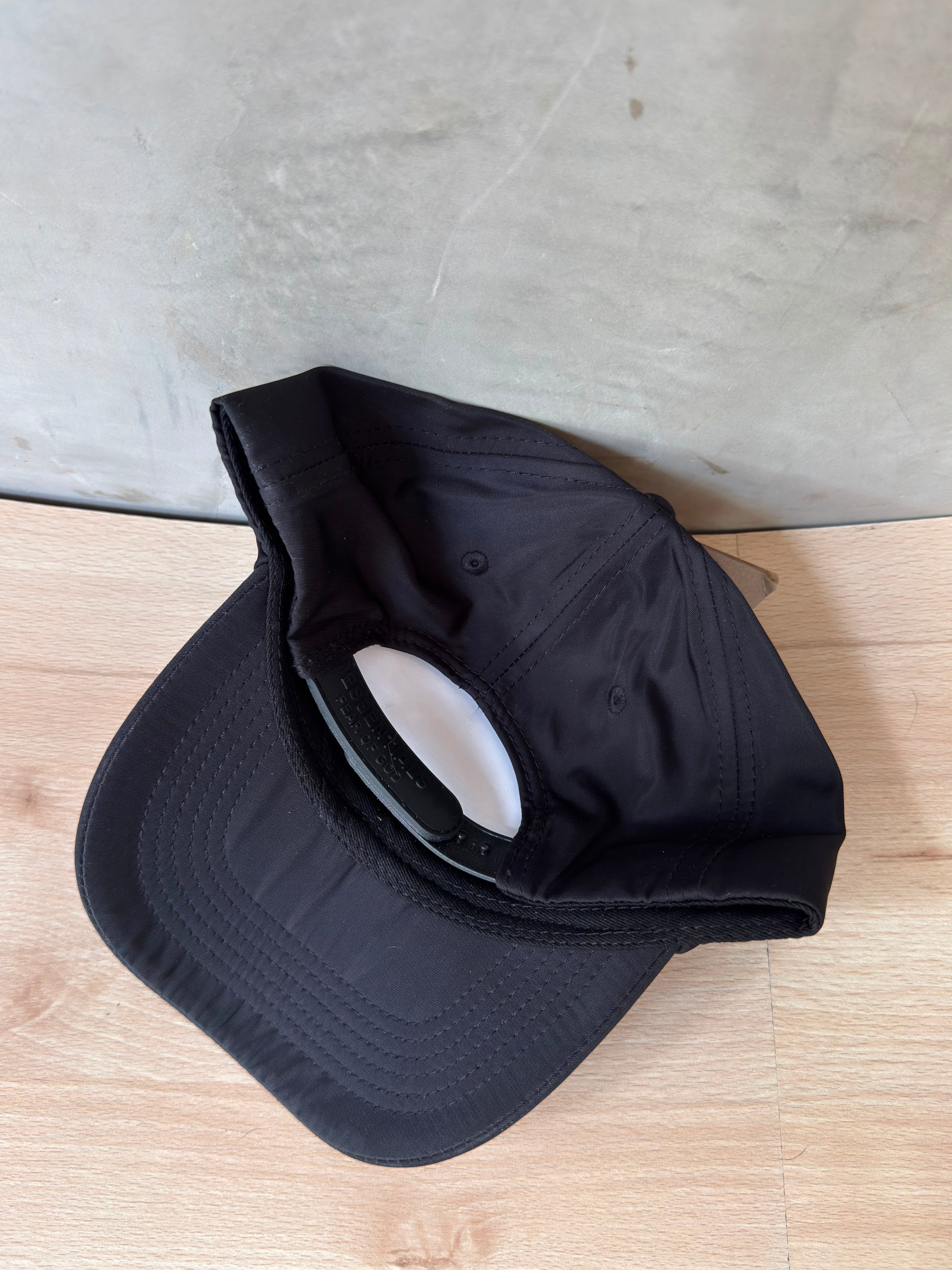 ESSENTIALS NEGRA