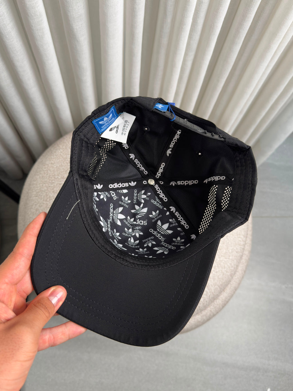 ADIDAS ORIGINALS BLACK ICON