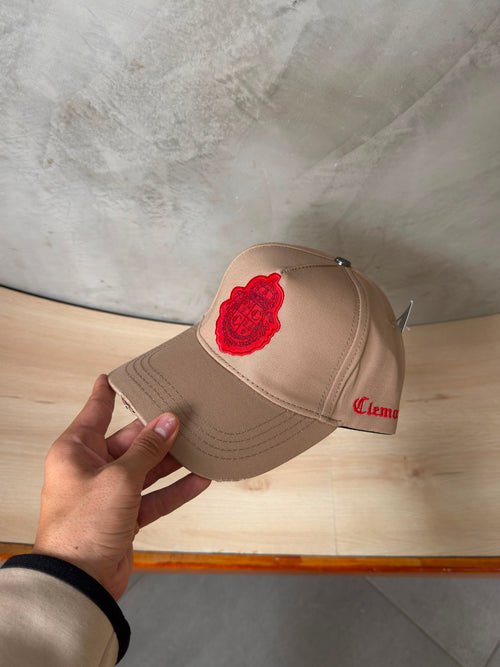 CLEMONT BEIGE LOGO ROJO - EDICIÓN PERSA