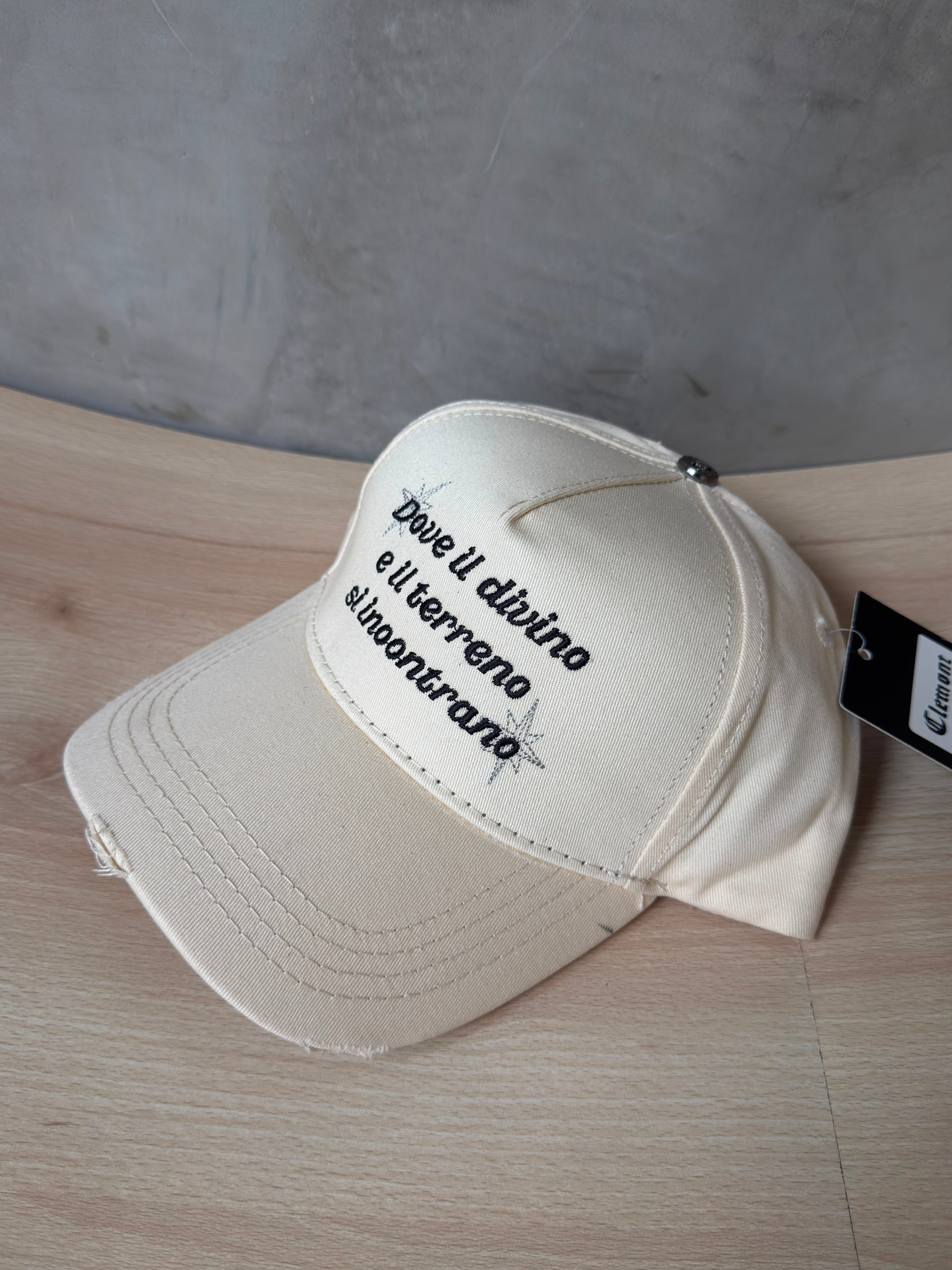 CLEMONT-  BEIGE LETRAS NEGRAS