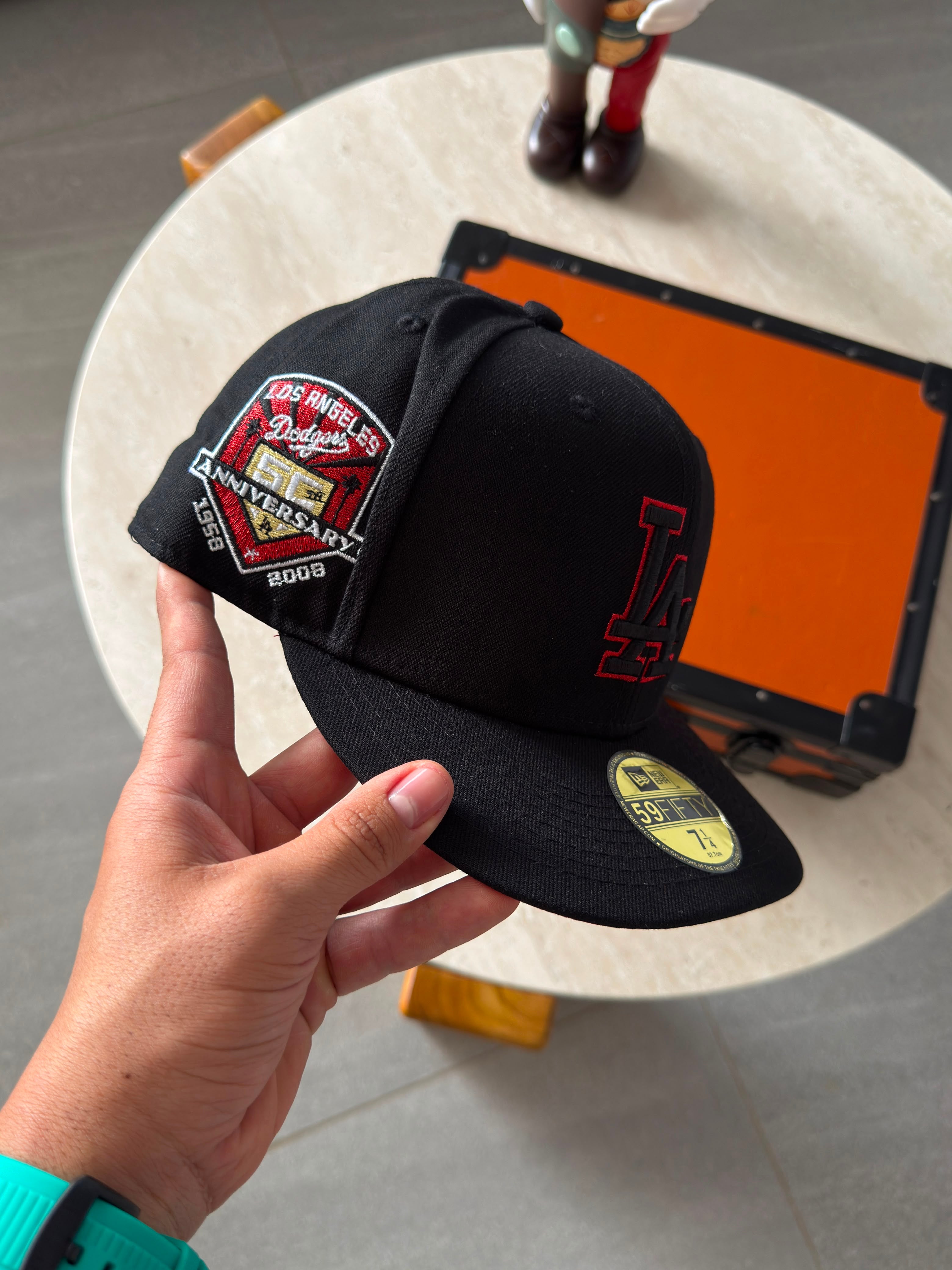 NEW ERA- BORDE ROJO TUBULAR