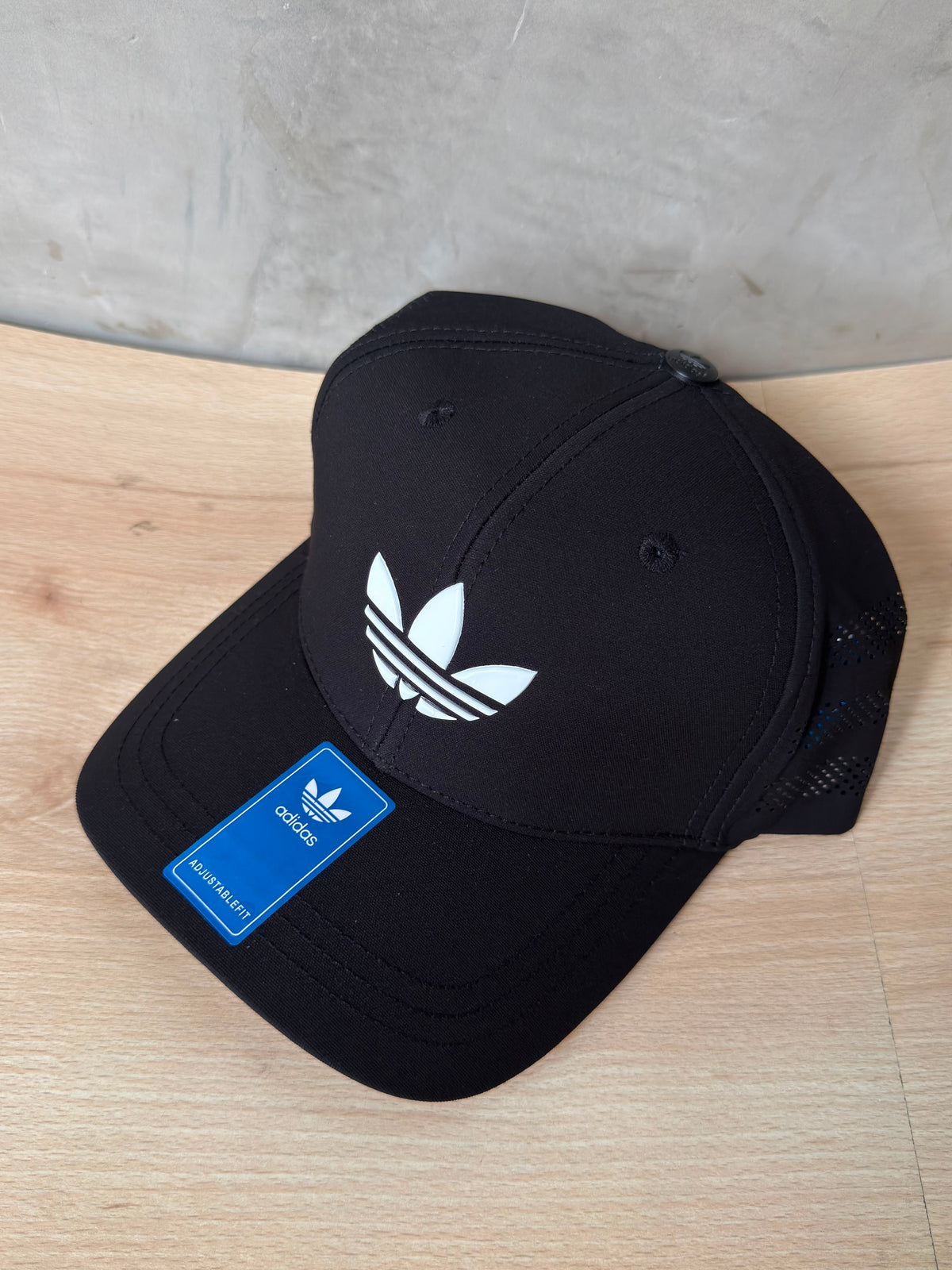 ADIDAS ORIGINALS BLACK ICON