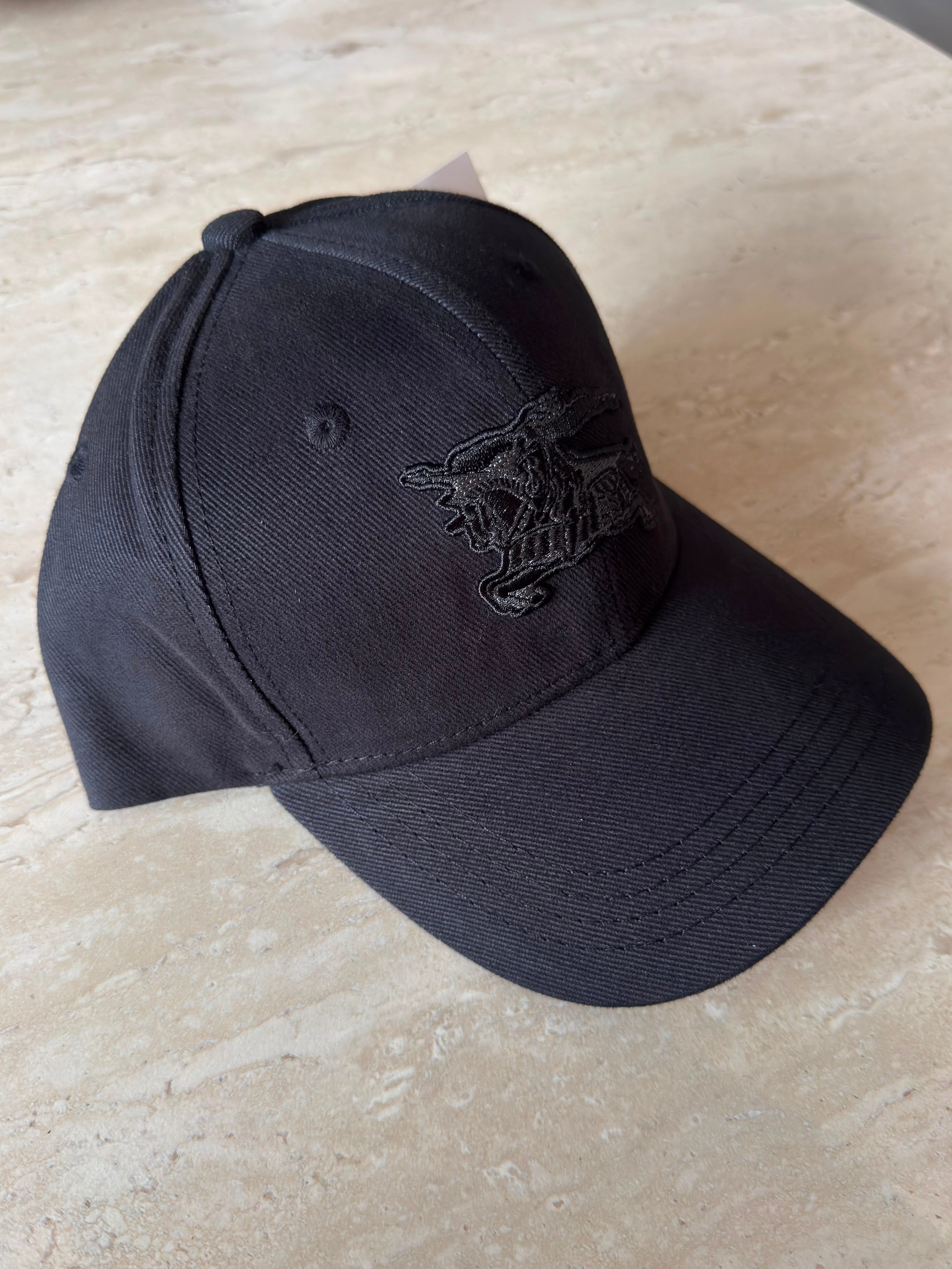 BURBERRY BLACK KNIGHT