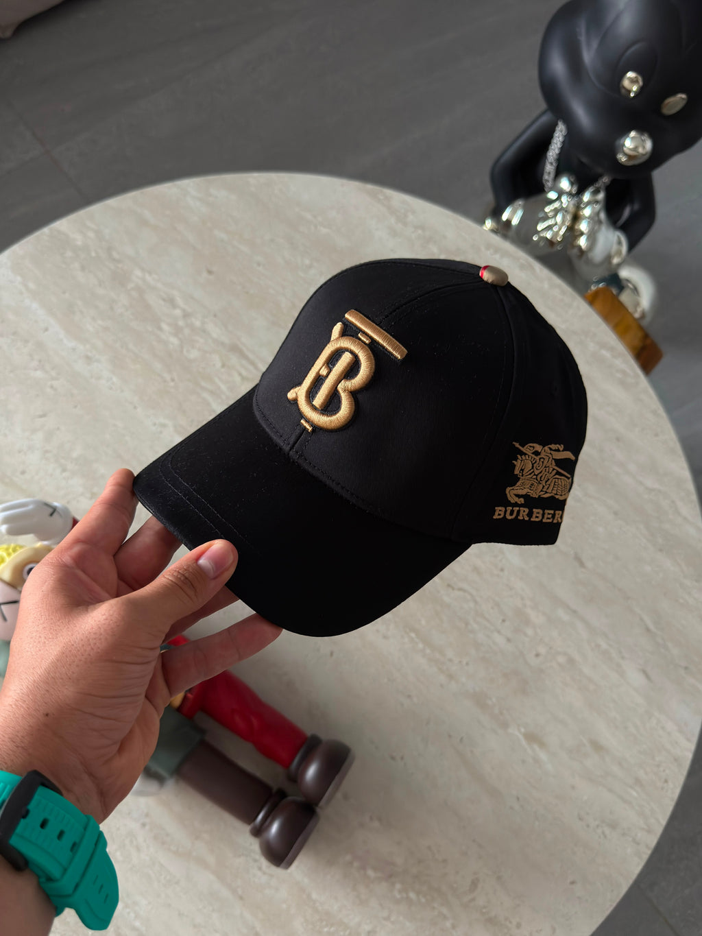 BURBERRY DESIGNER GOLD