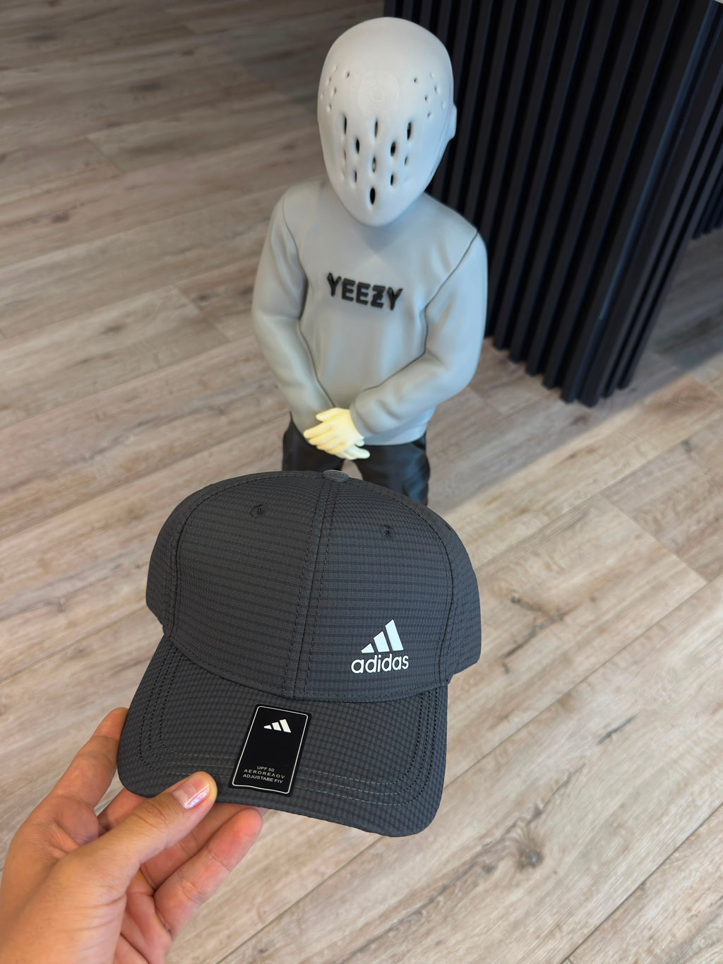 ADIDAS PERFORMANCE CARBÓN GREY