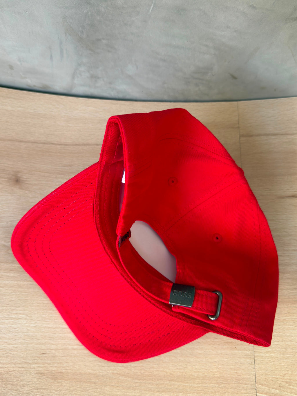 HUGO BOSS ROJA