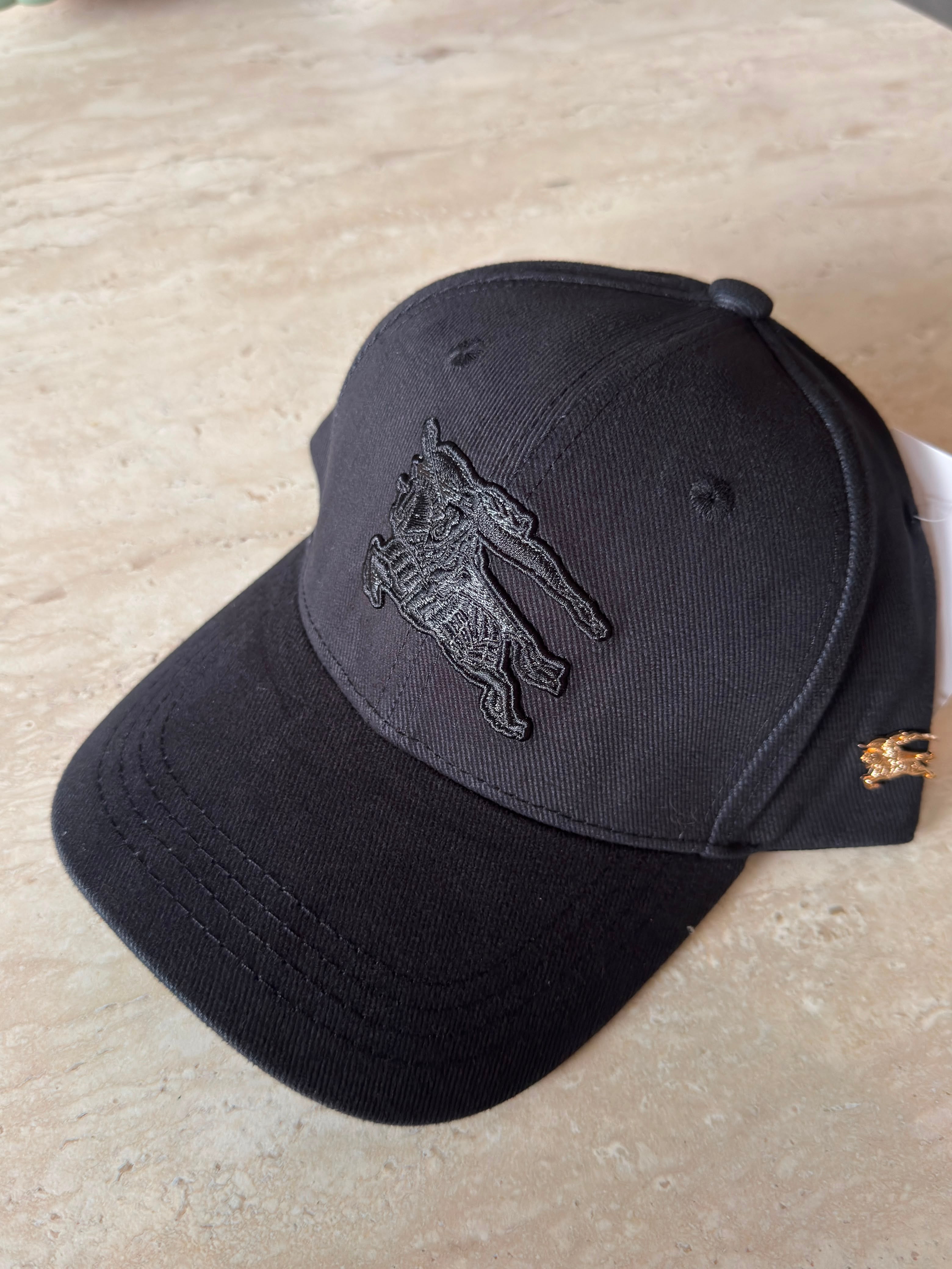 BURBERRY BLACK KNIGHT