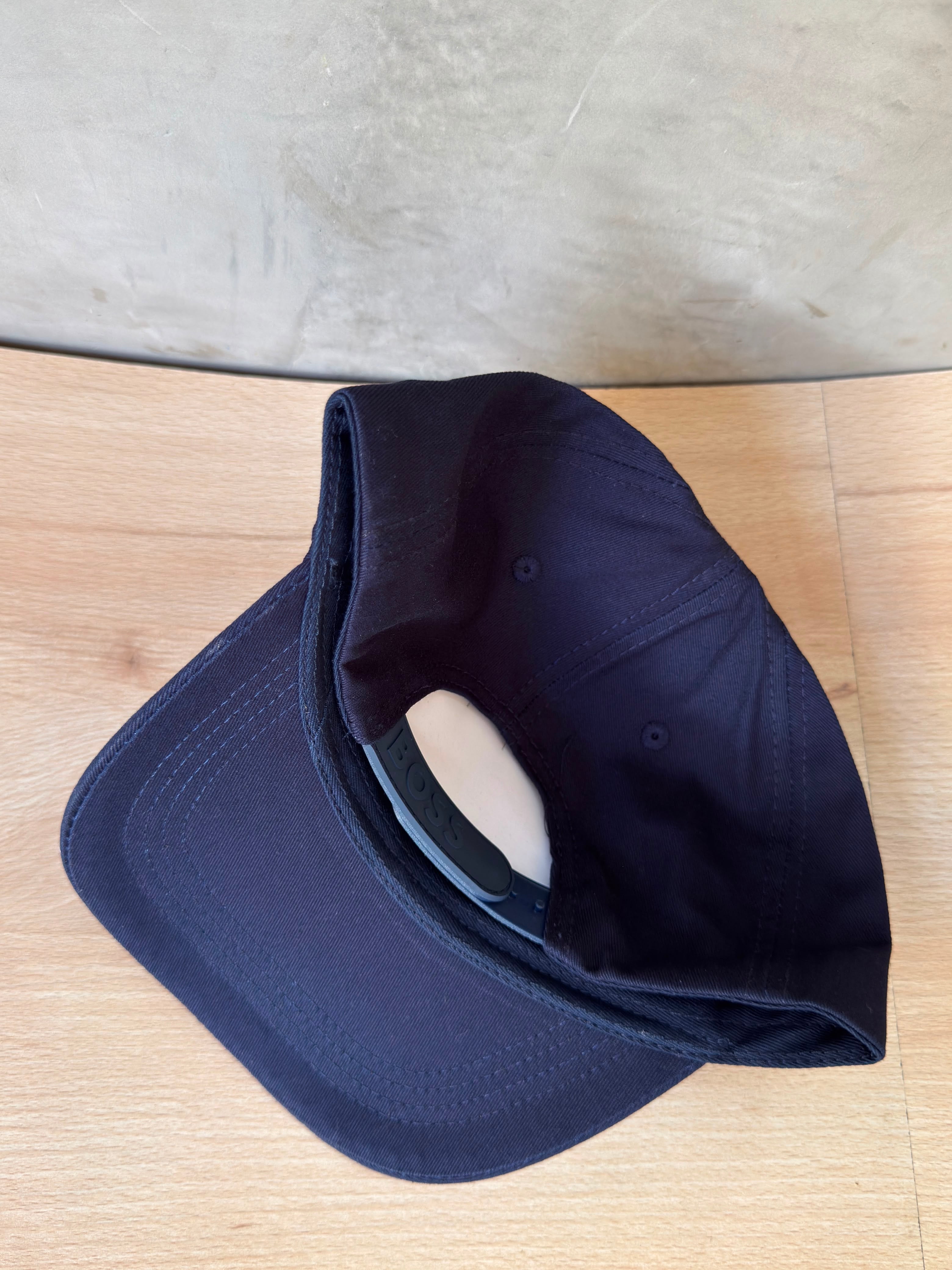 HUGO BOSS AZUL OSCURO