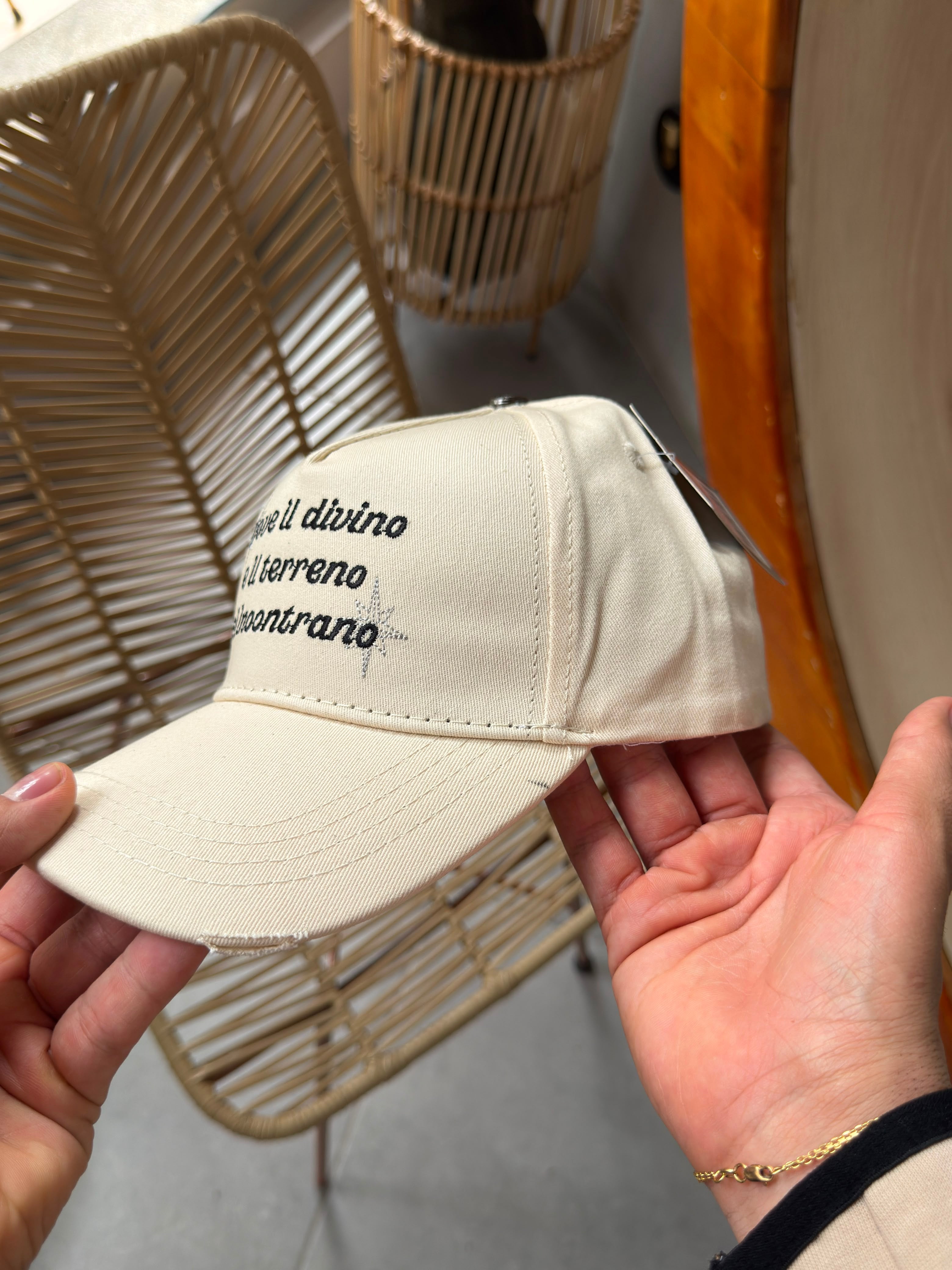 CLEMONT-  BEIGE LETRAS NEGRAS