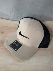 NIKE AERODINÁMICA BEIGE