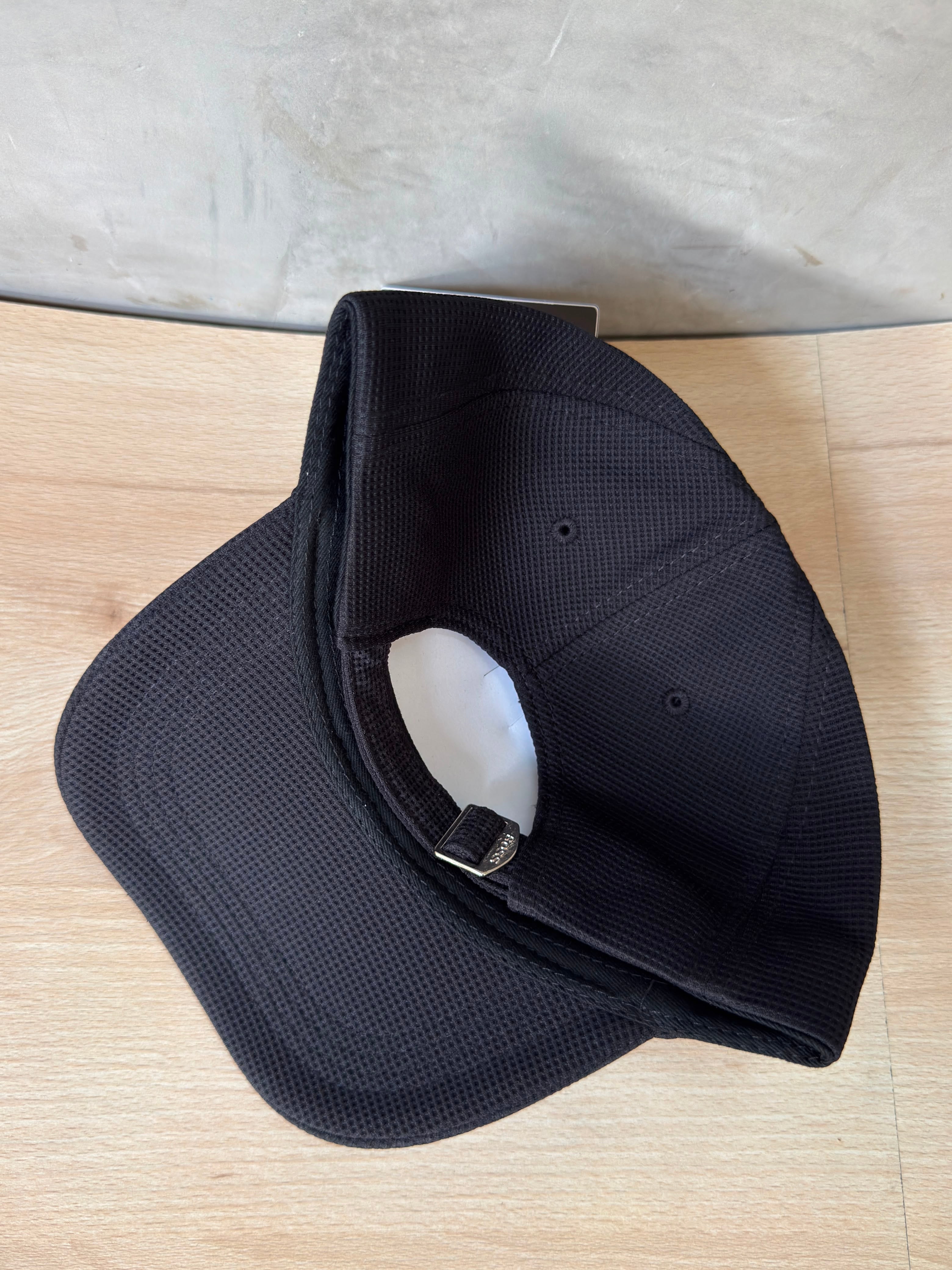 HUGO BOSS TEXTURIZADA NEGRA
