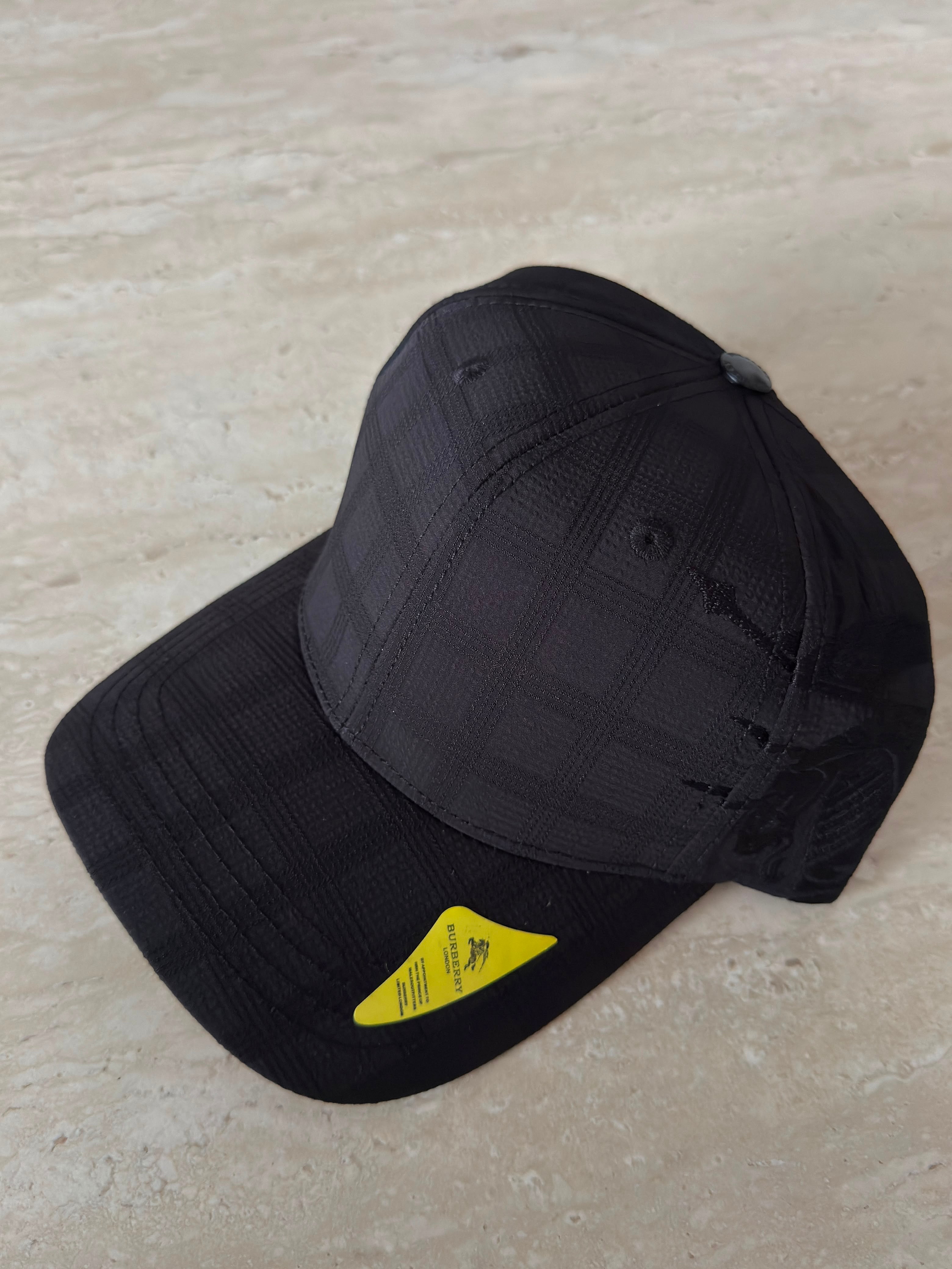 BURBERRY PREMIUN BLACK