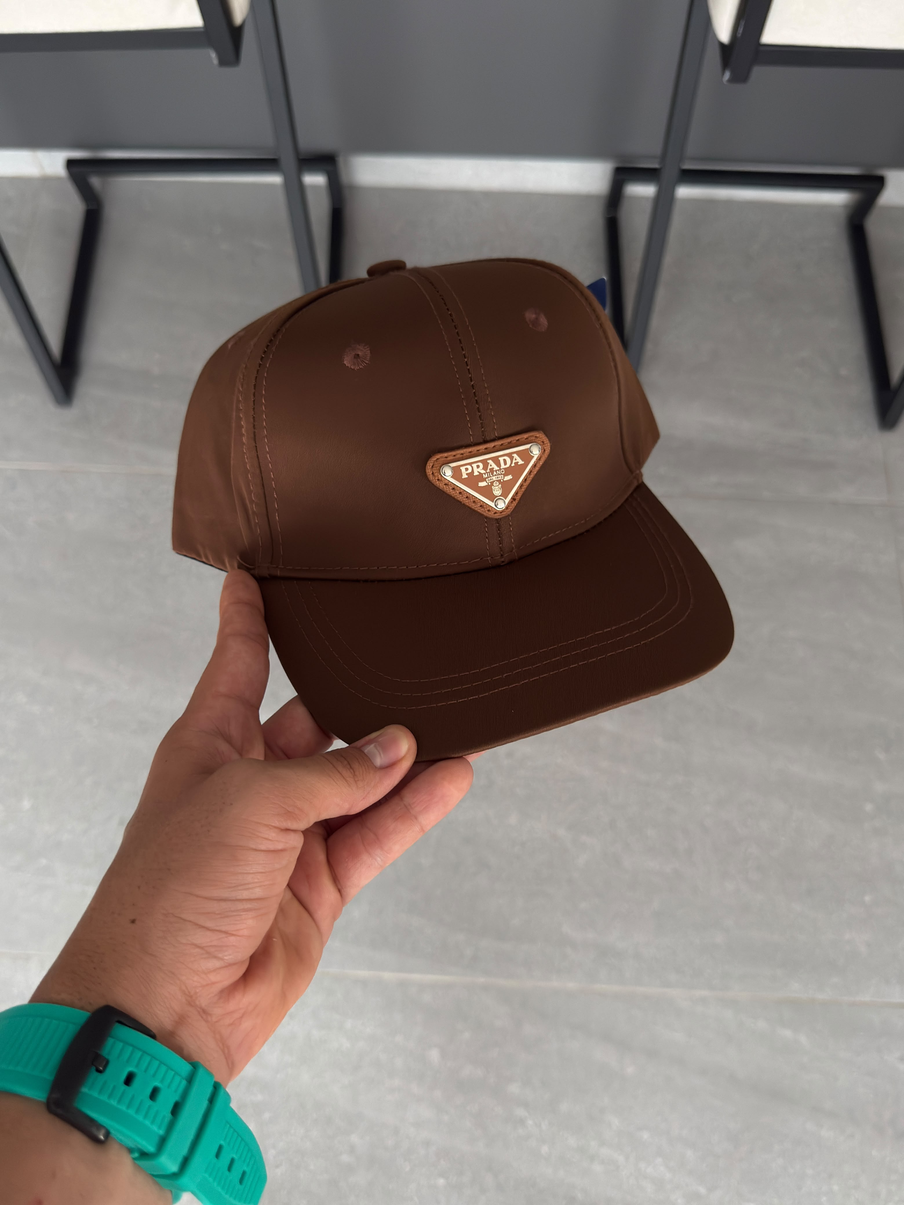 EDICIÓN ESPECIAL PRADA BROWN