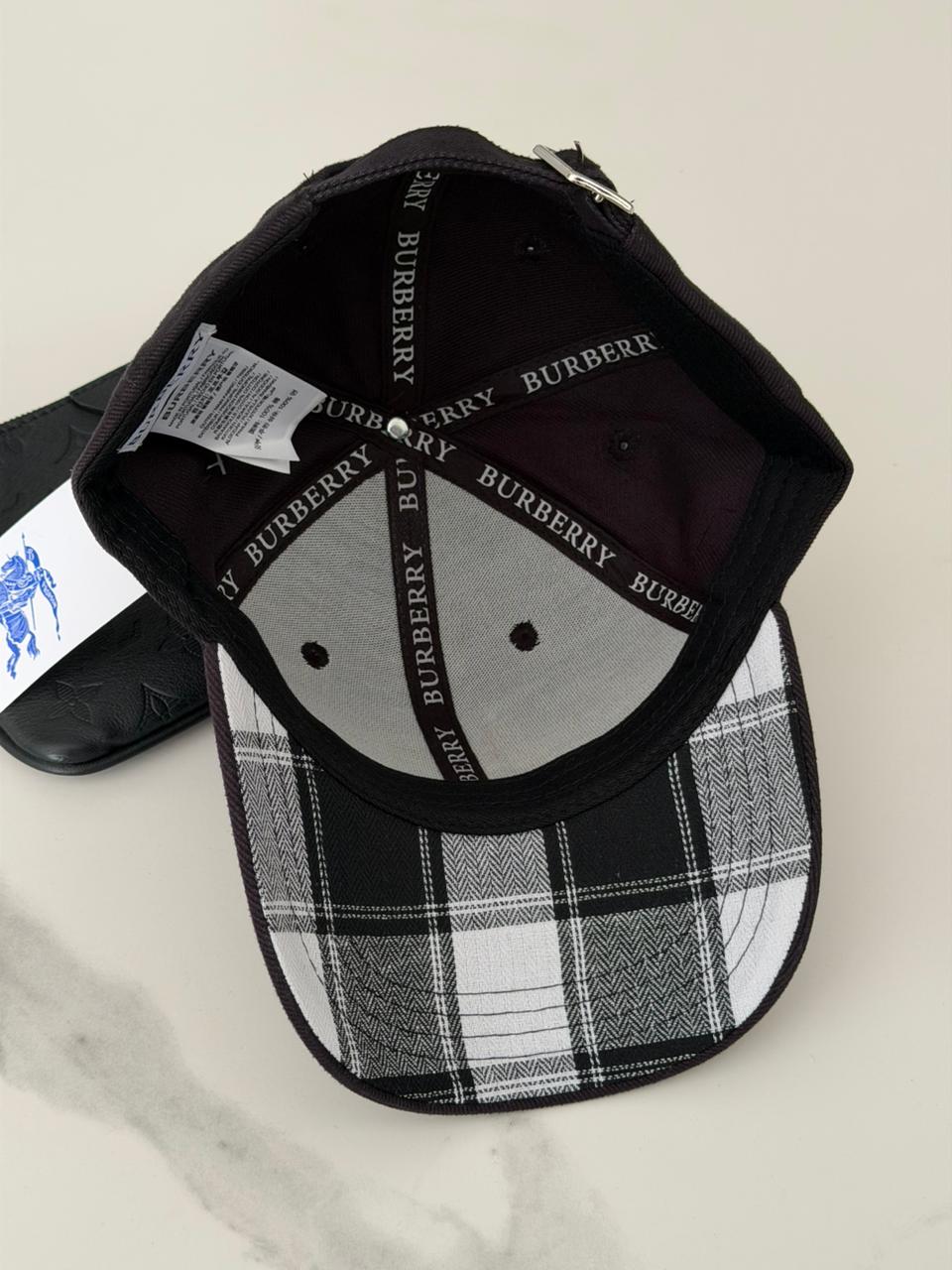 Gorra Burberry - Negra