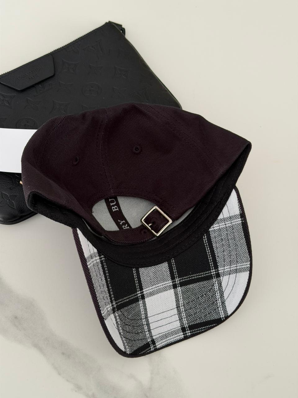 Gorra Burberry - Negra