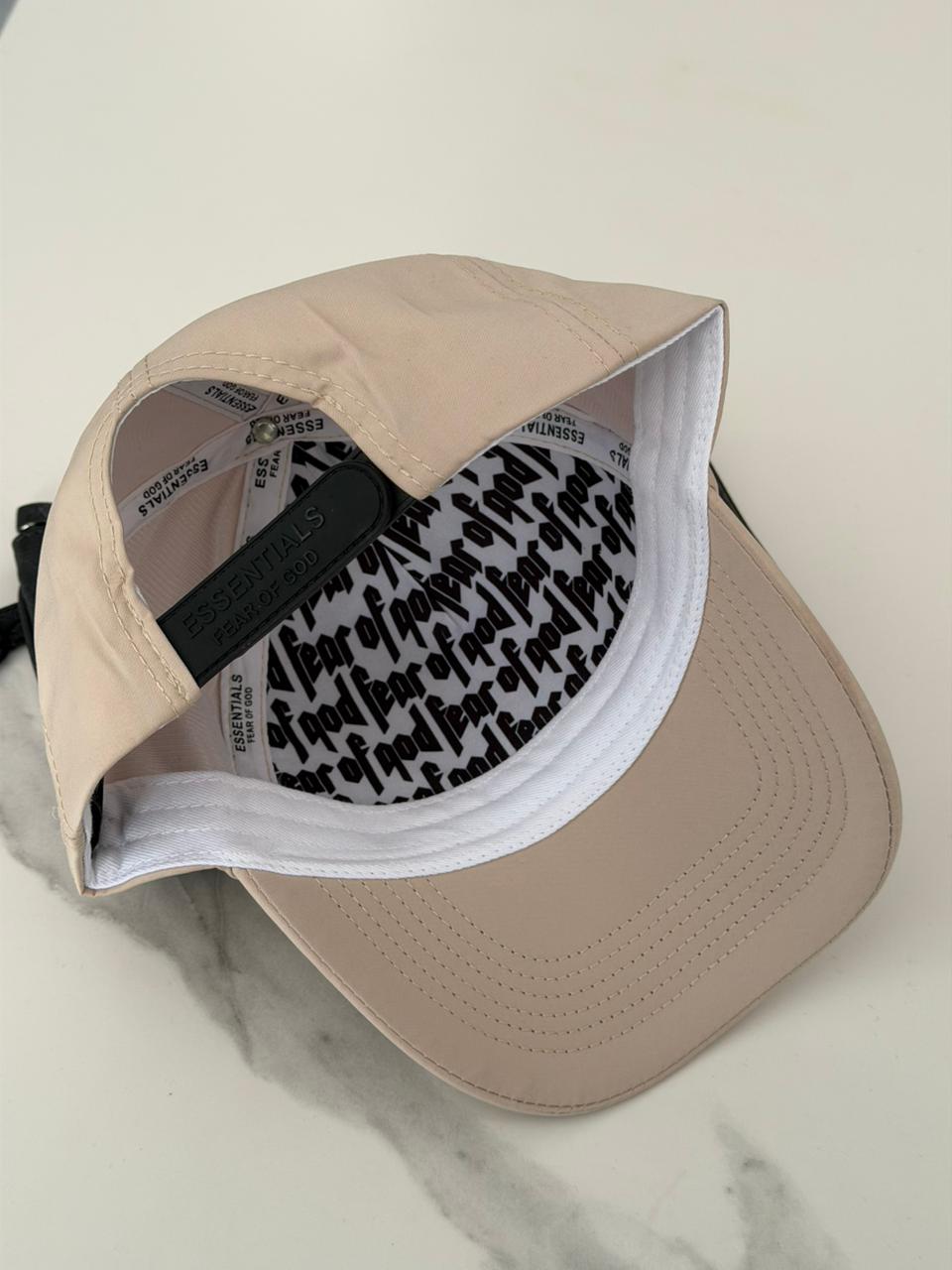 Gorra Essential - Café claro
