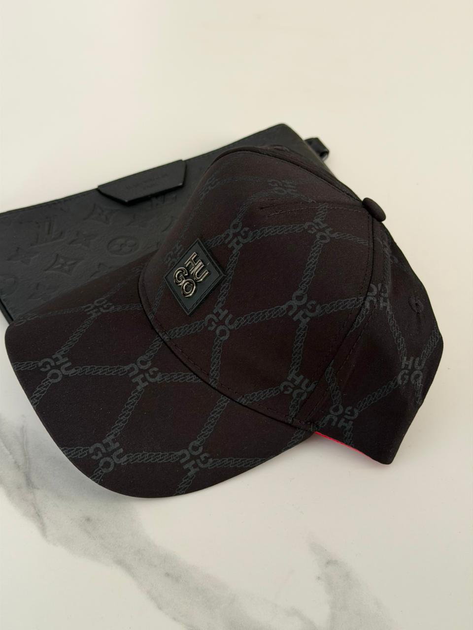 Gorra Hugo - Bordeado rojo