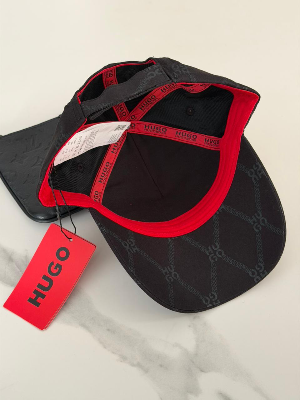 Gorra Hugo - Bordeado rojo
