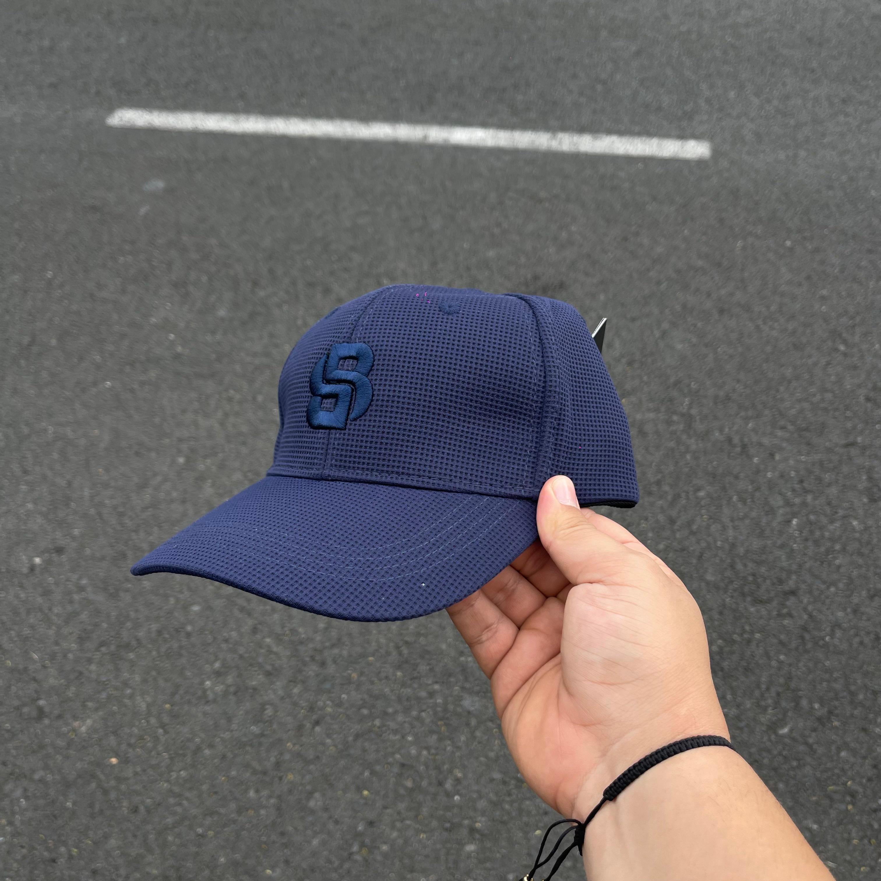 GORRA HUGO-BOSS AZUL OSCURO