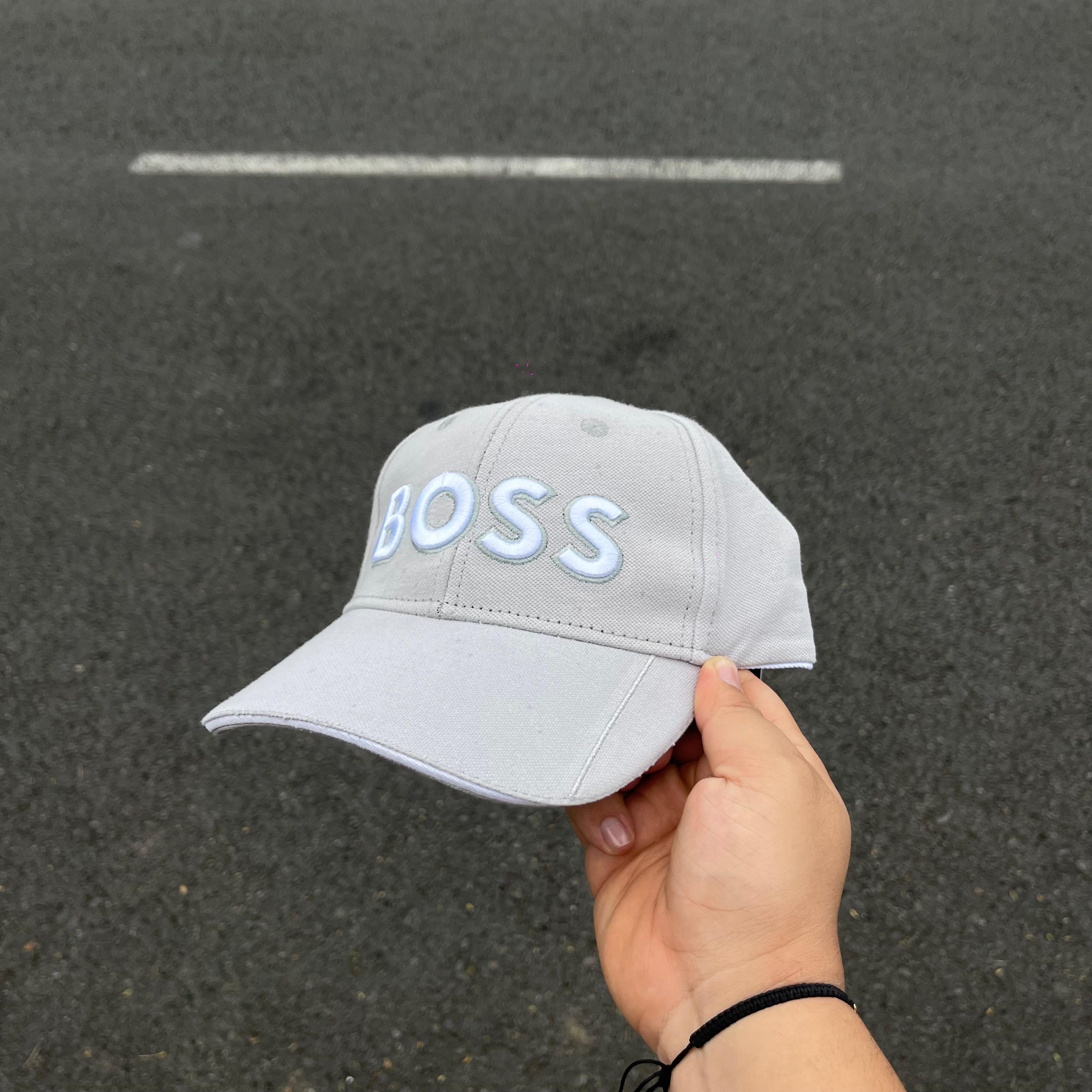 GORRA HUGO-BOSS GRIS BORDADA