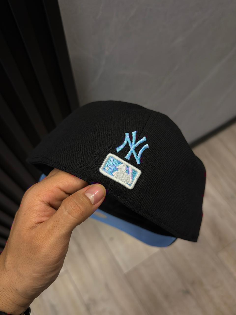 NEW ERA-BORDADA AZUL TUBULAR