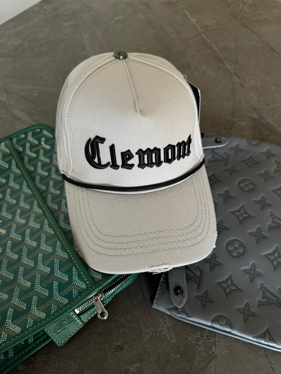 Gorra Clemont Gris Con Detalles Negros