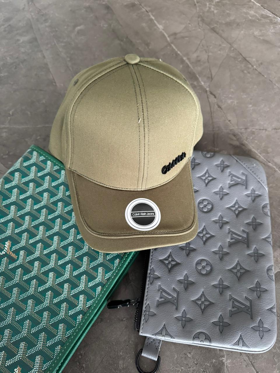 CALVIN KLEIN-VERDE MILITAR