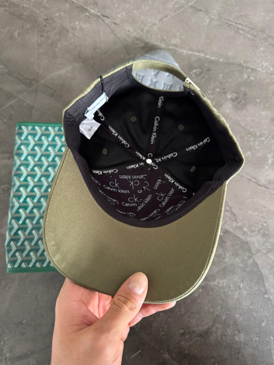 CALVIN KLEIN-VERDE MILITAR