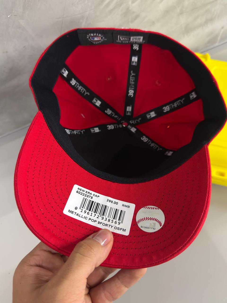 NEW ERA-LA ROJA