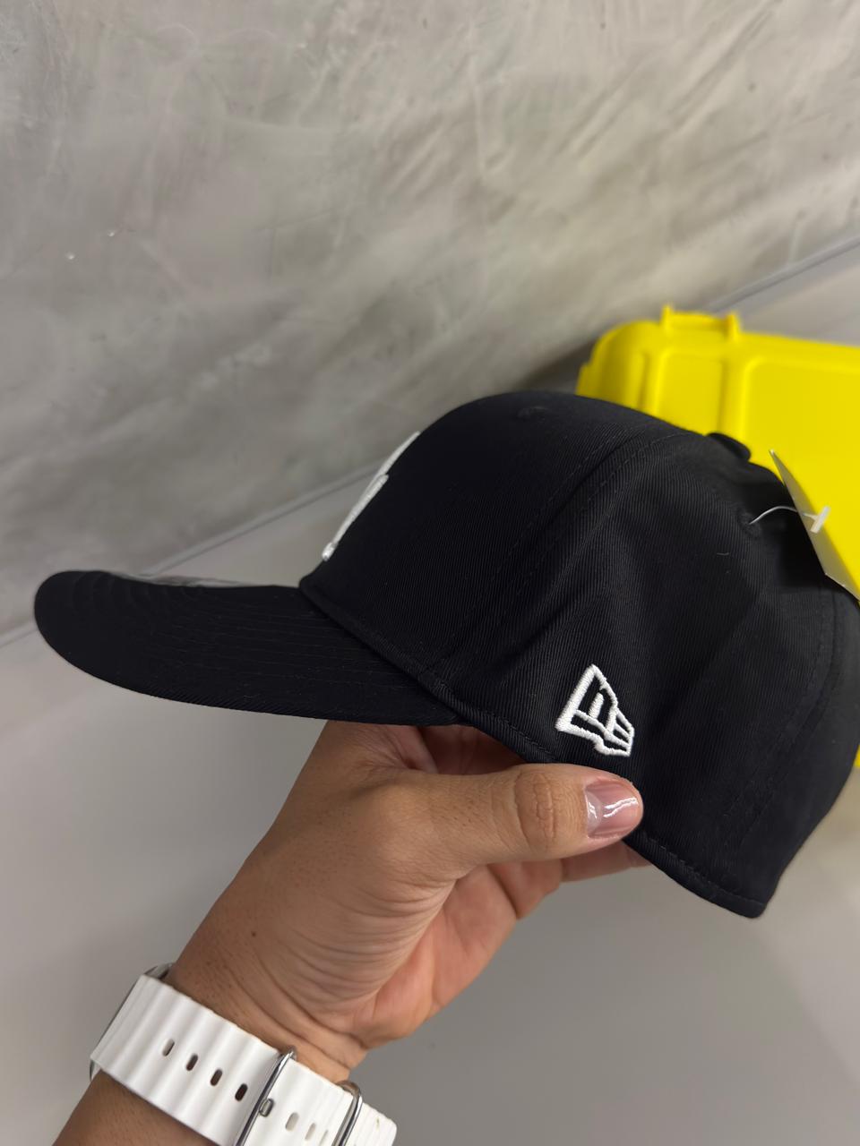 NEW ERA-NEGRO LA BLANCO