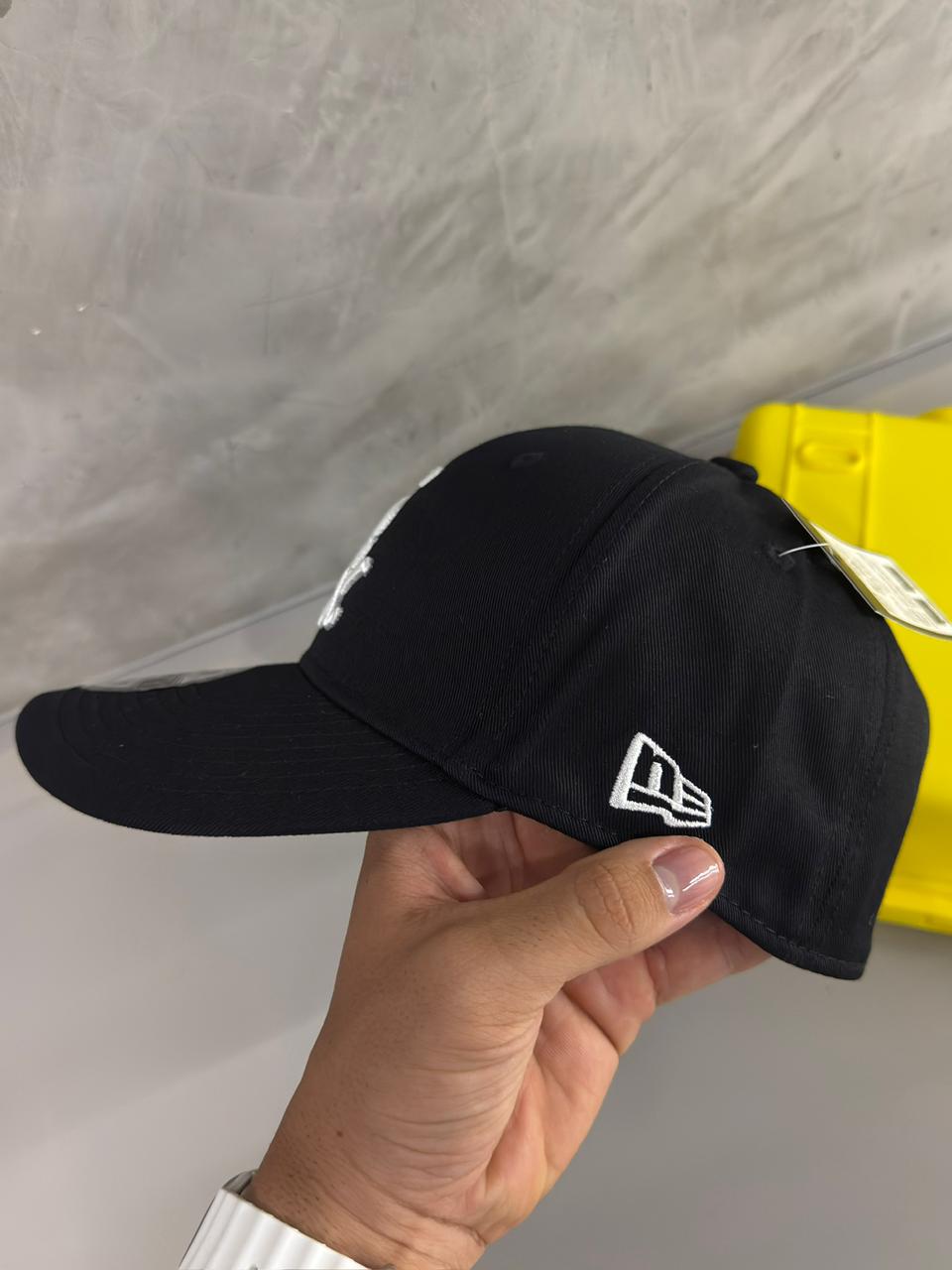 NEW ERA-NEGRA SOX BLANCO