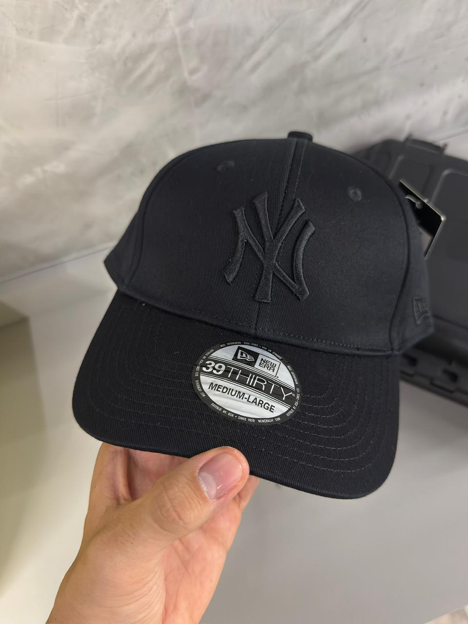 NEW ERA-NEGRA NY