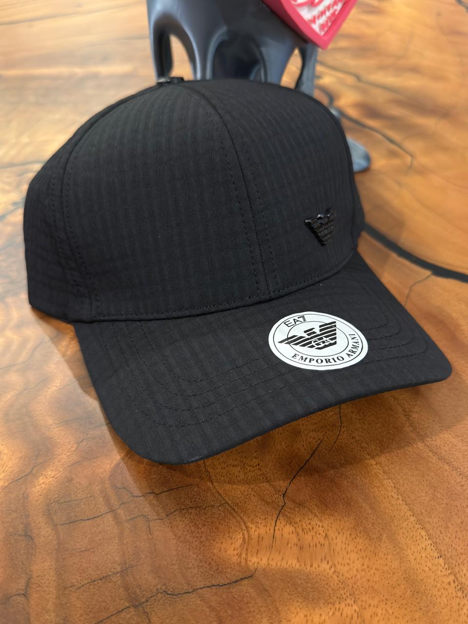 ARMANI CLÁSICA LOGO METALICO NEGRO