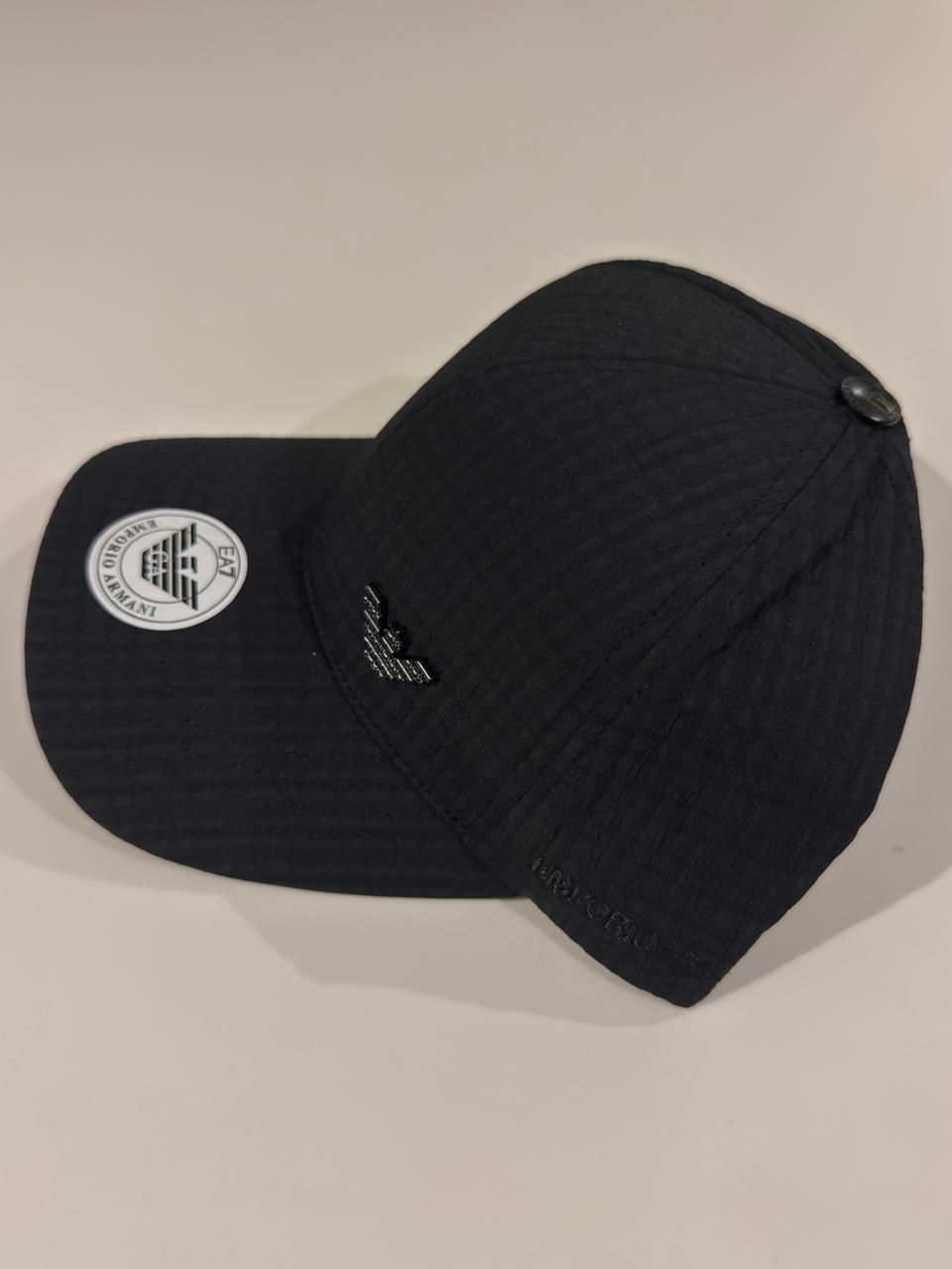 ARMANI CLÁSICA LOGO METALICO NEGRO