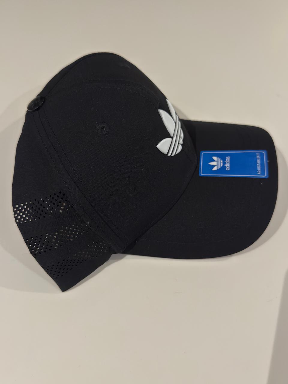 ADIDAS NEGRA LOGO ORIGINALS