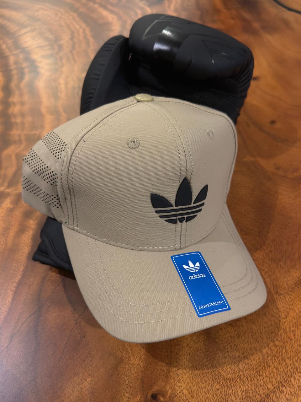 ADIDAS BEIGE LOGO ORIGINALS